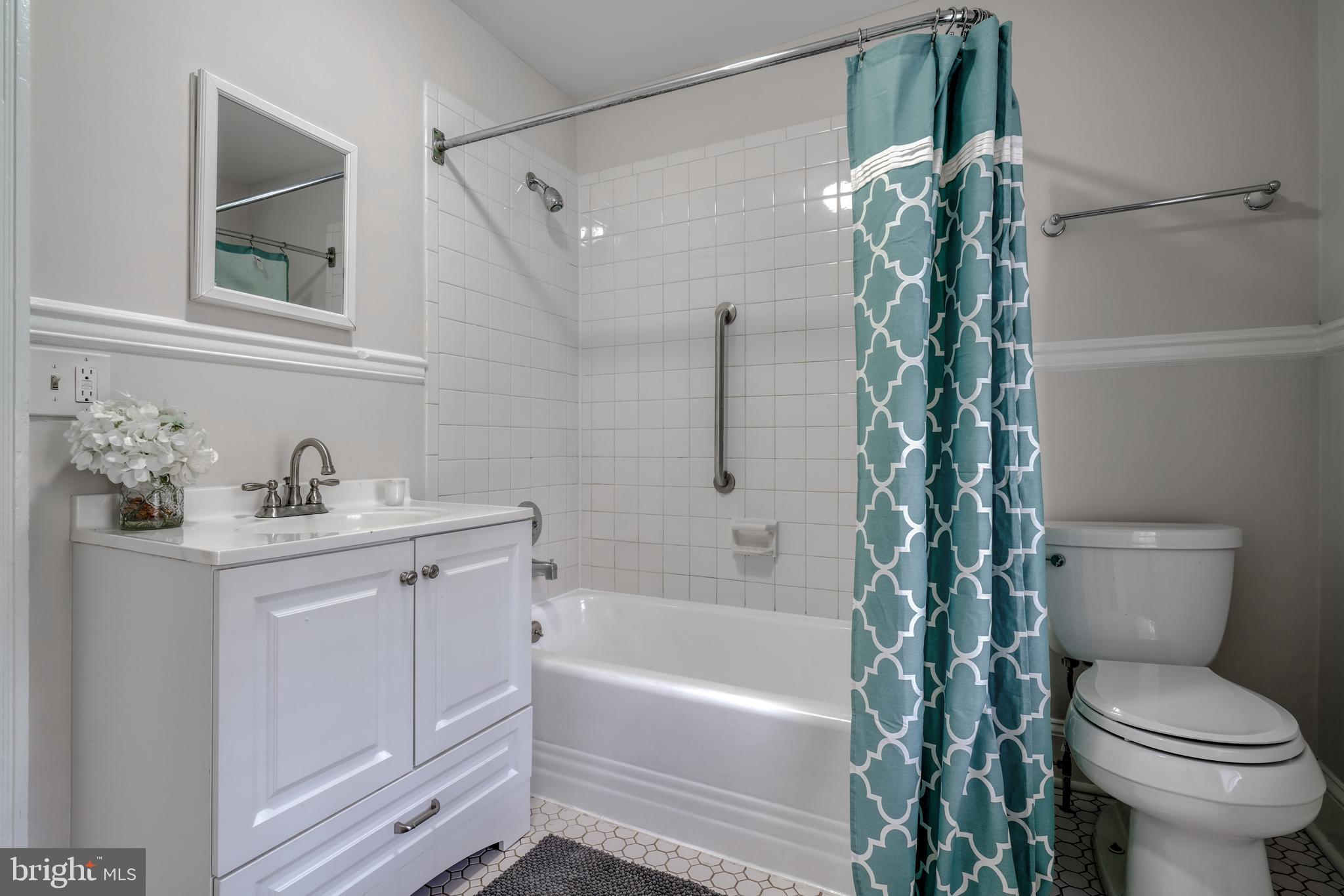 ROLAND PARK - Residential