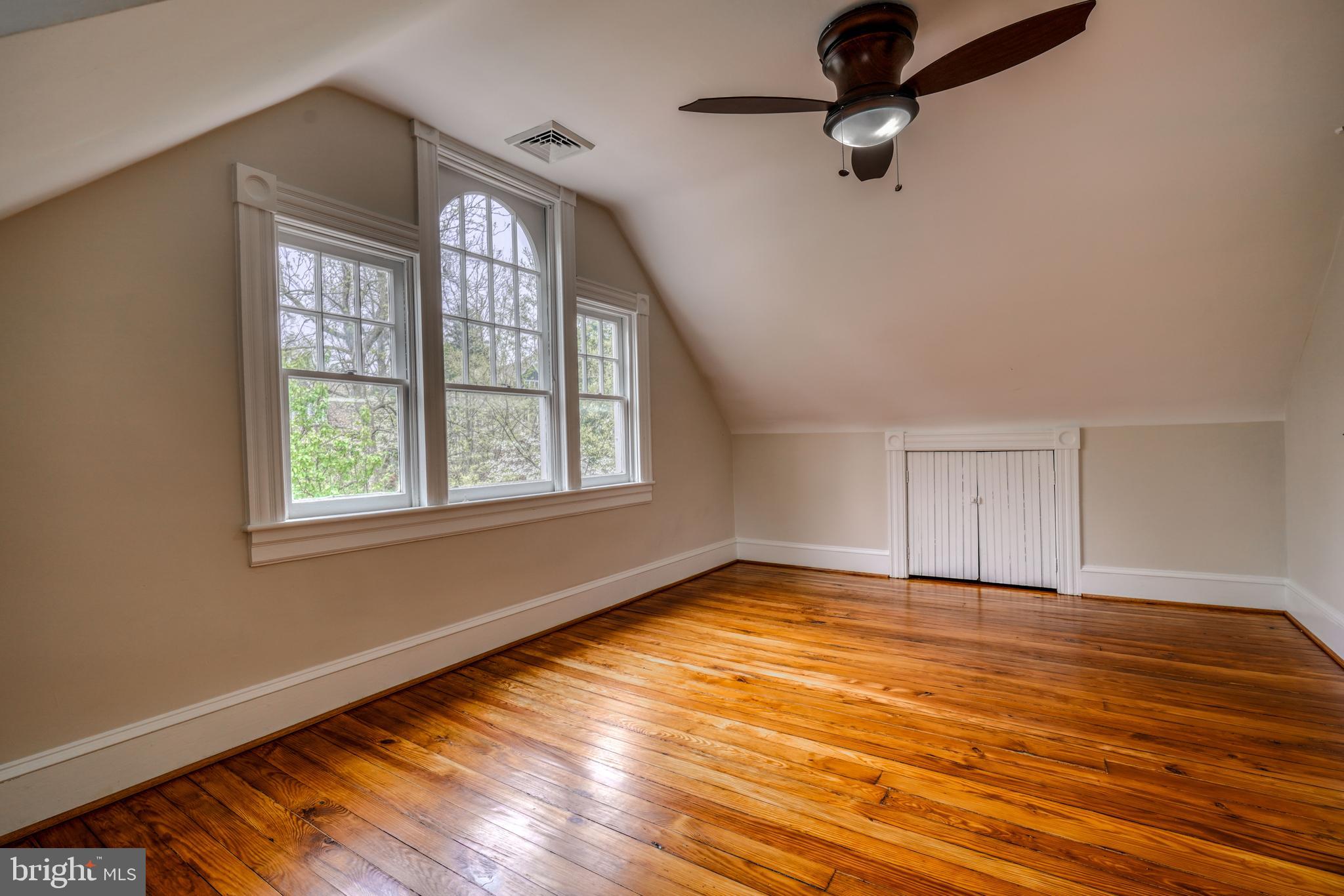 ROLAND PARK - Residential