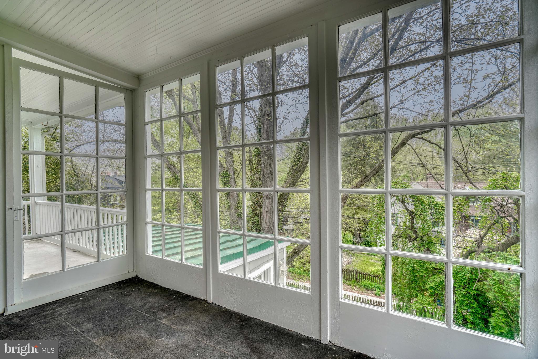 ROLAND PARK - Residential