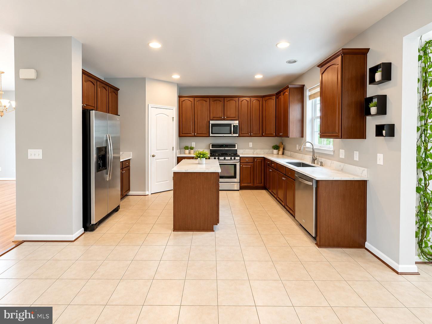 22660 FLOWING SQUARE