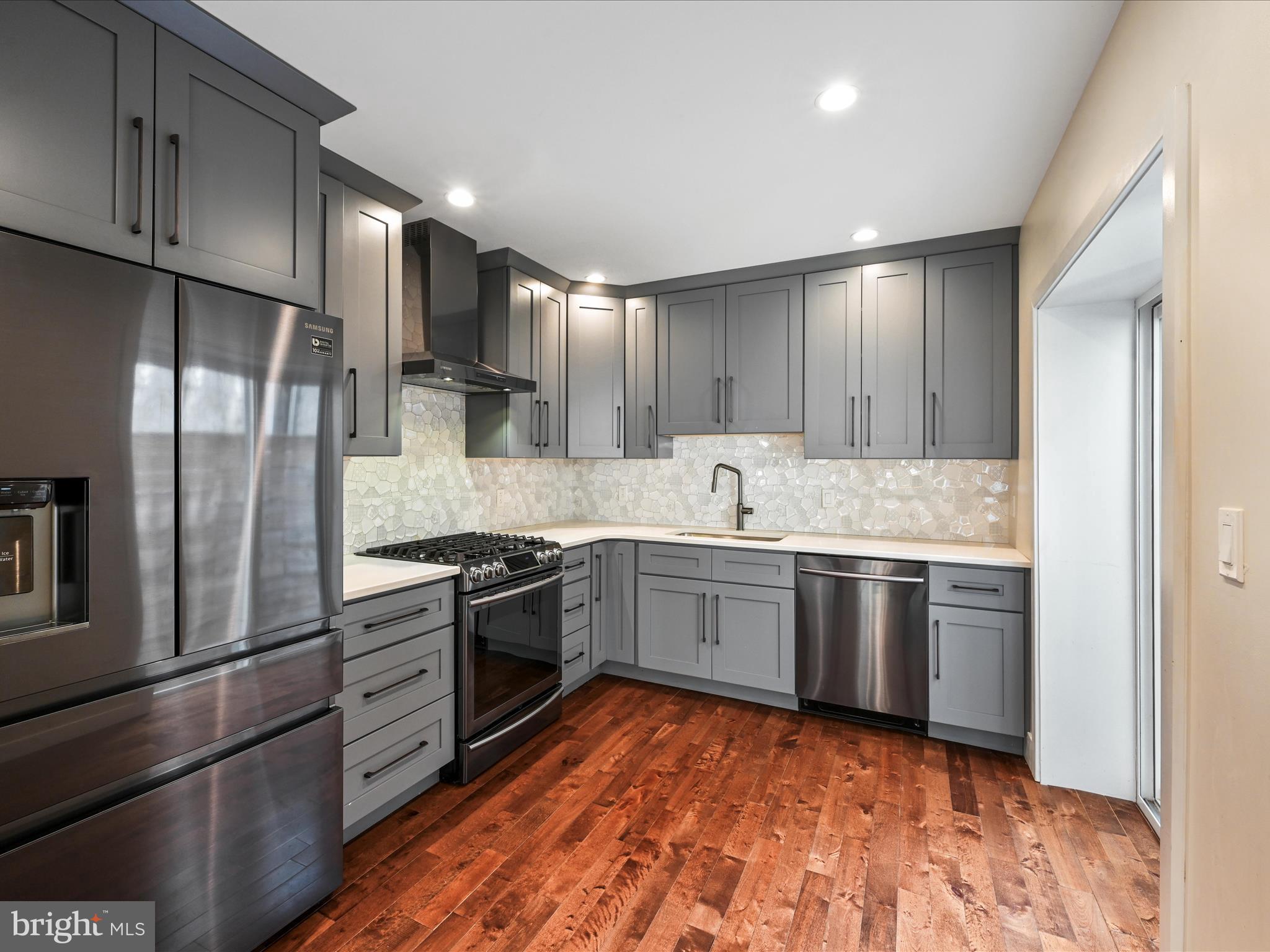 HAWTHORNE - Residential