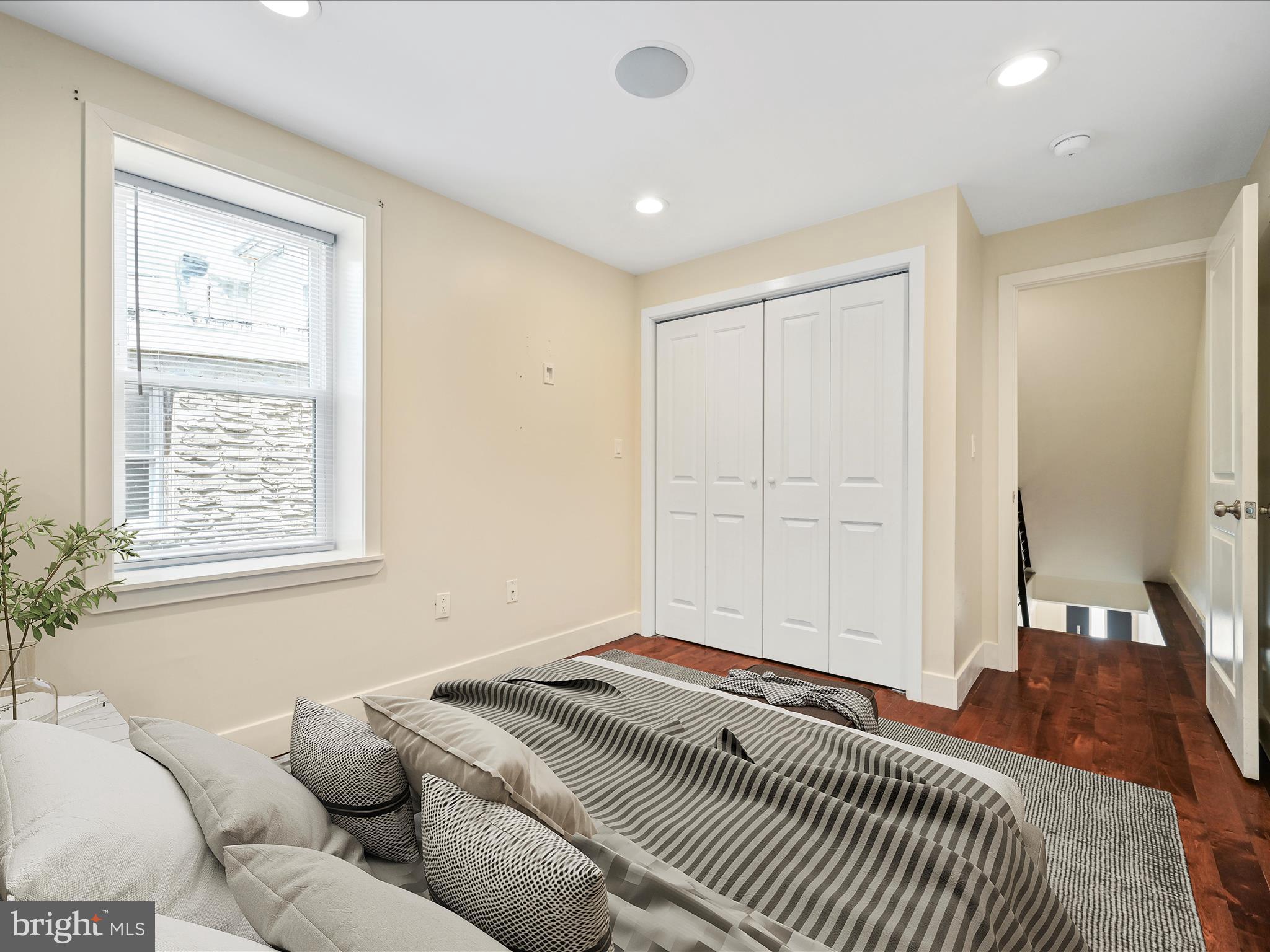 HAWTHORNE - Residential