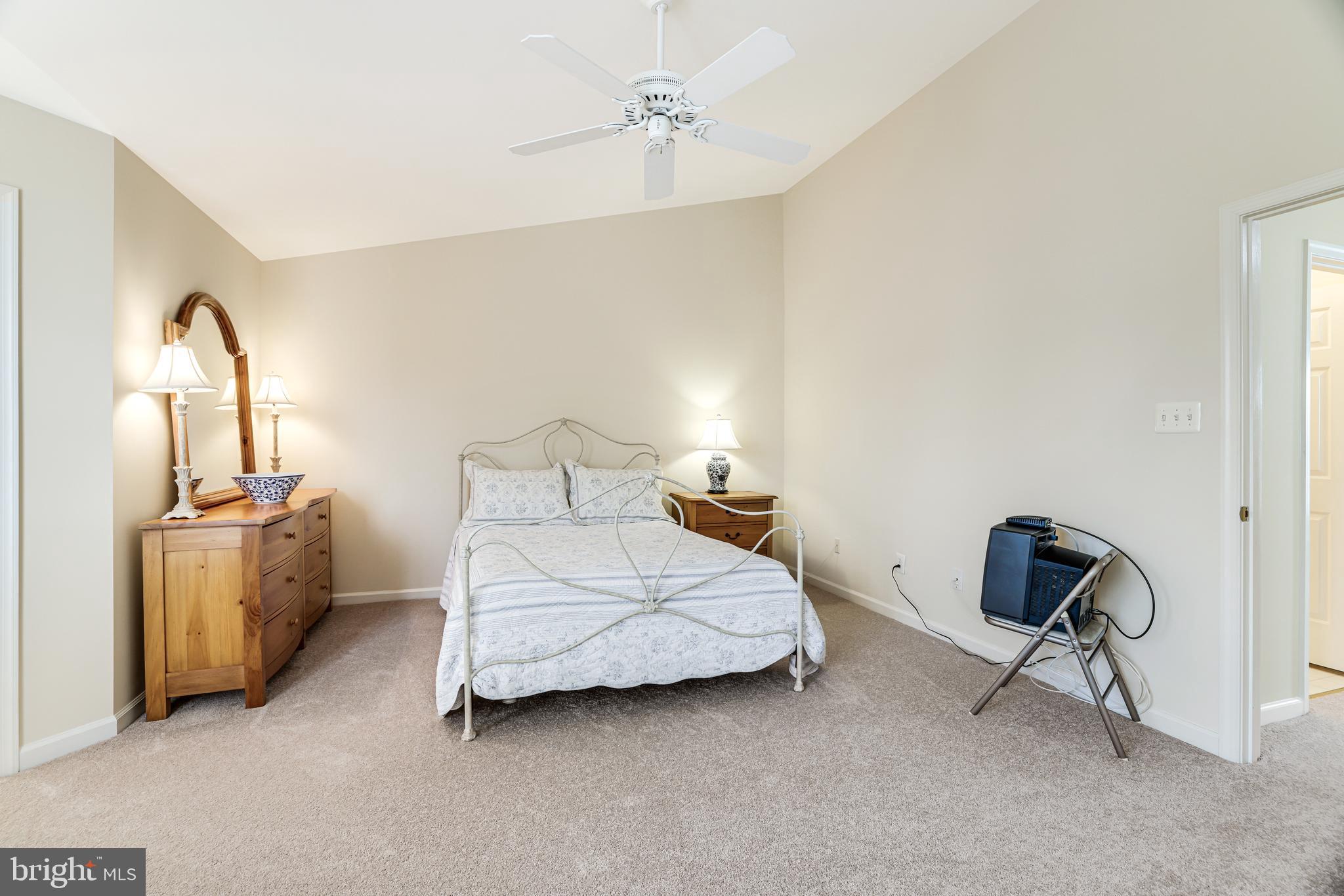 ASHBURN FARM - Residential