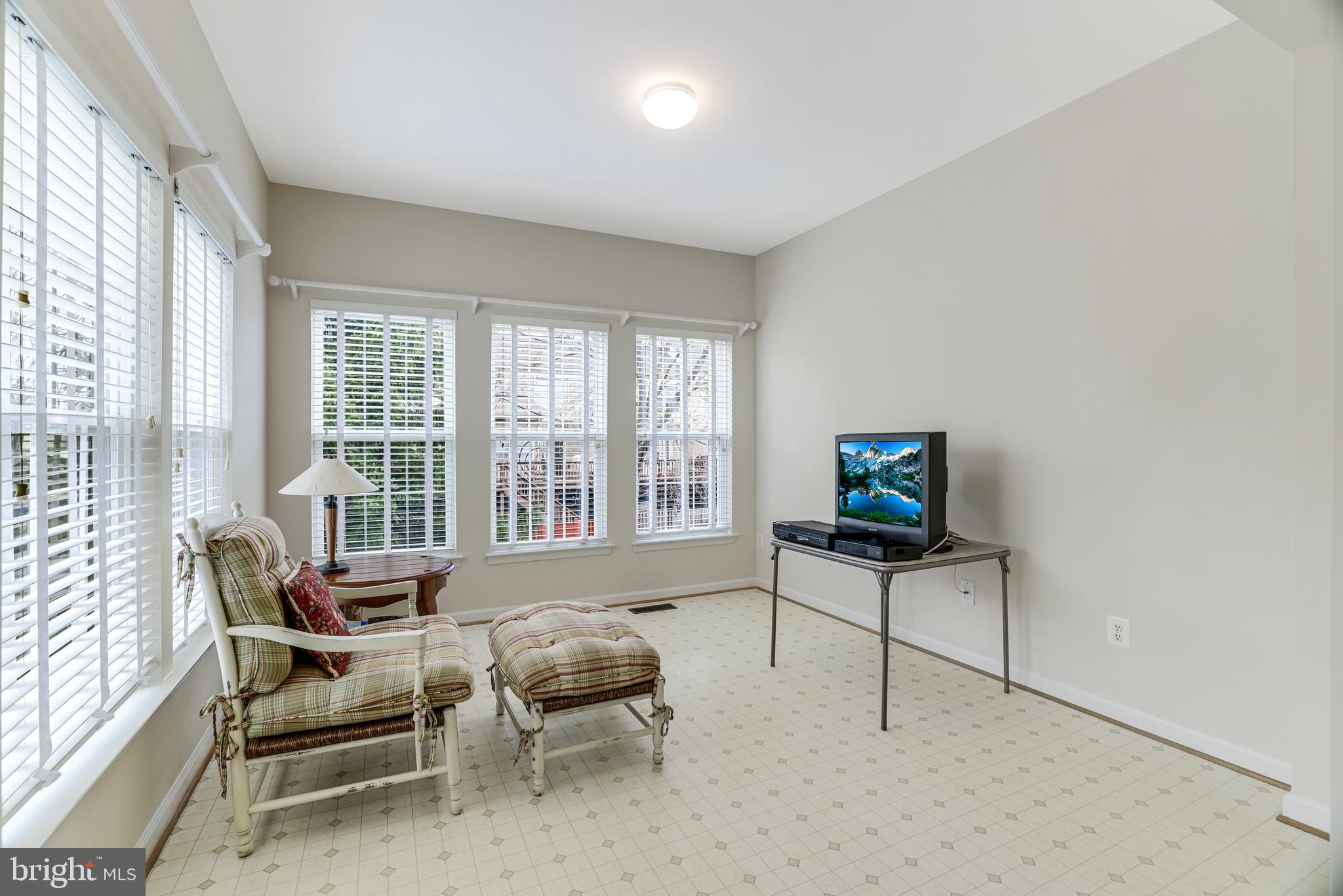 ASHBURN FARM - Residential