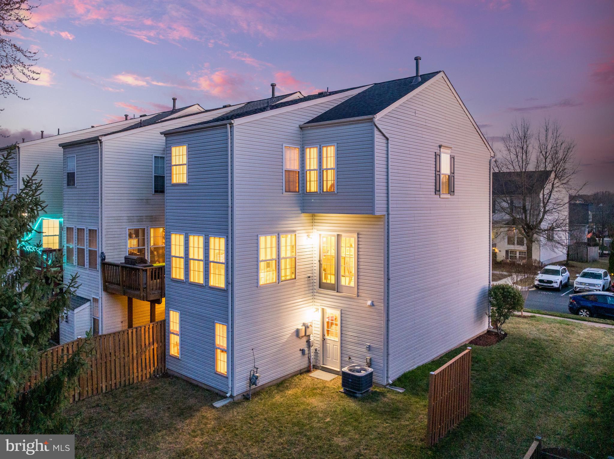 ASHBURN FARM - Residential