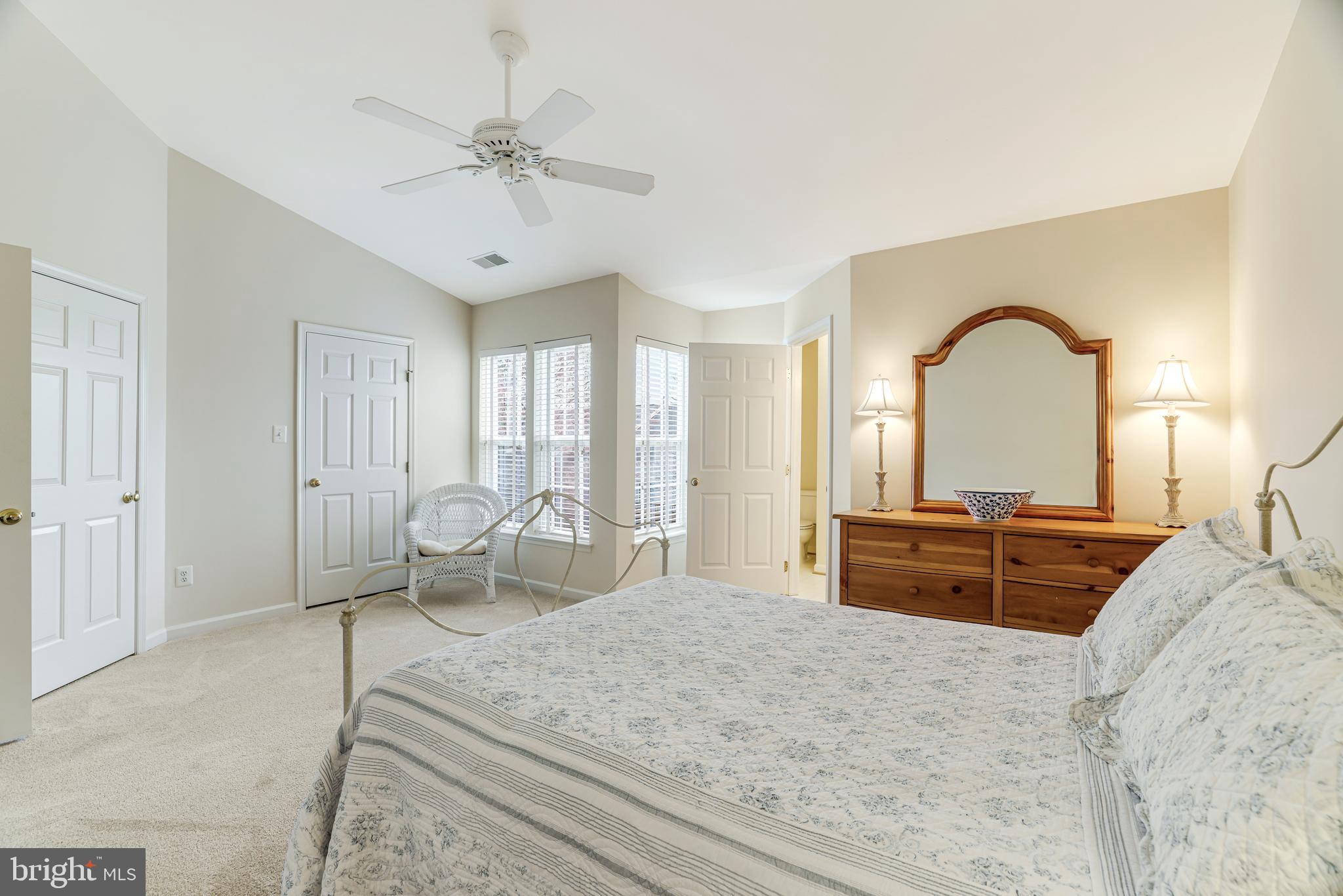 ASHBURN FARM - Residential