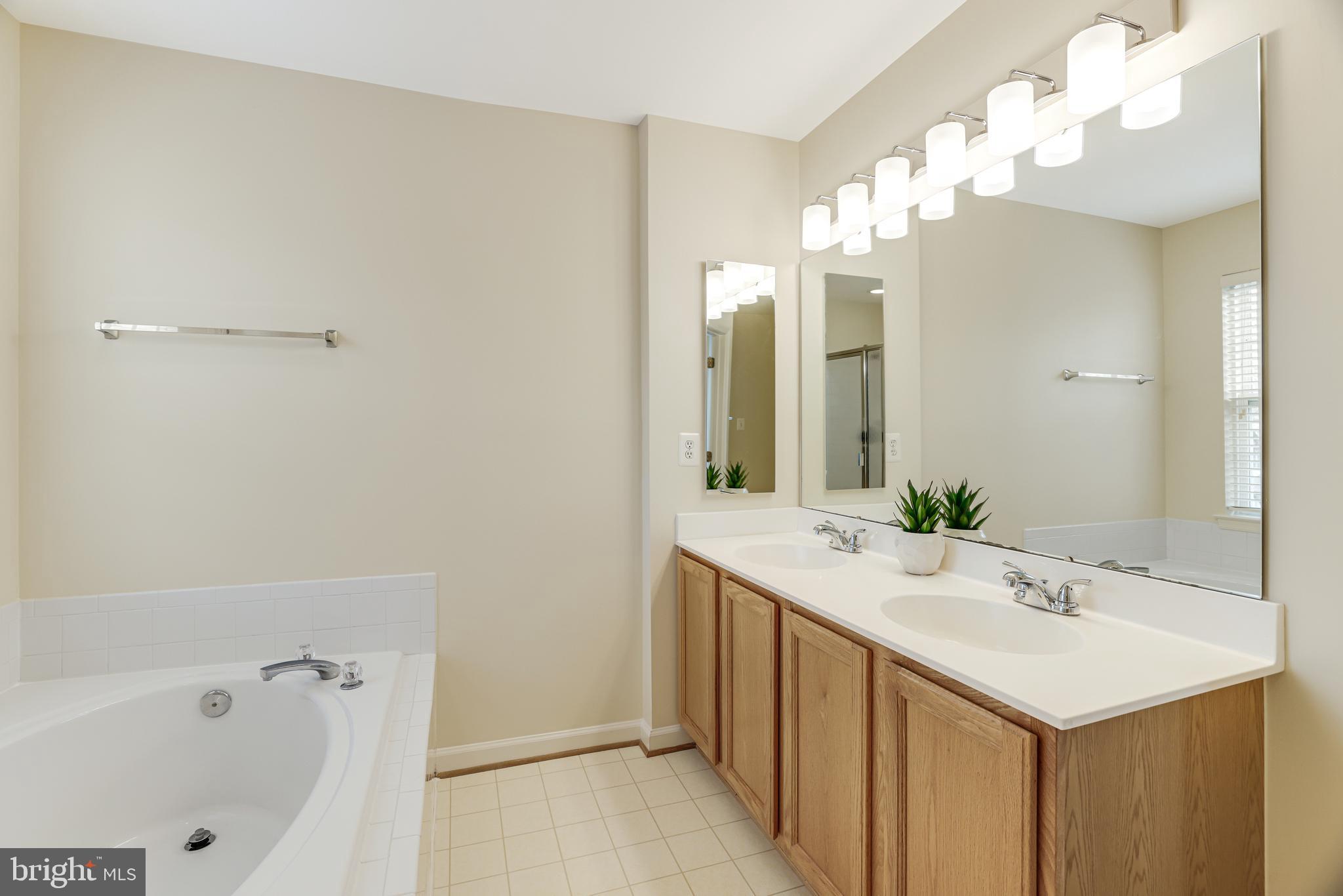 ASHBURN FARM - Residential