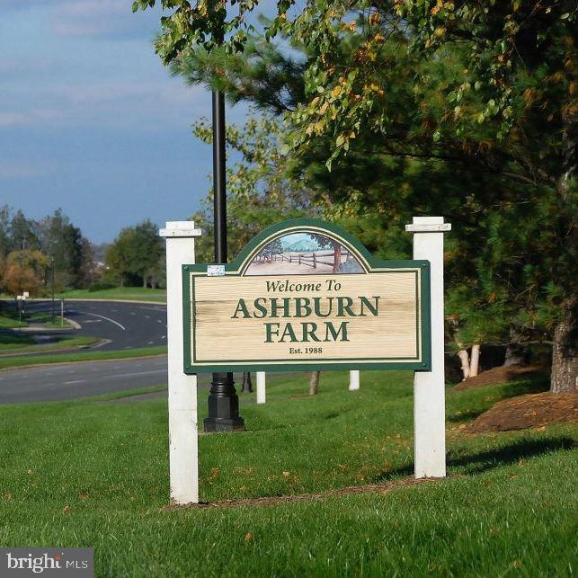 ASHBURN FARM - Residential