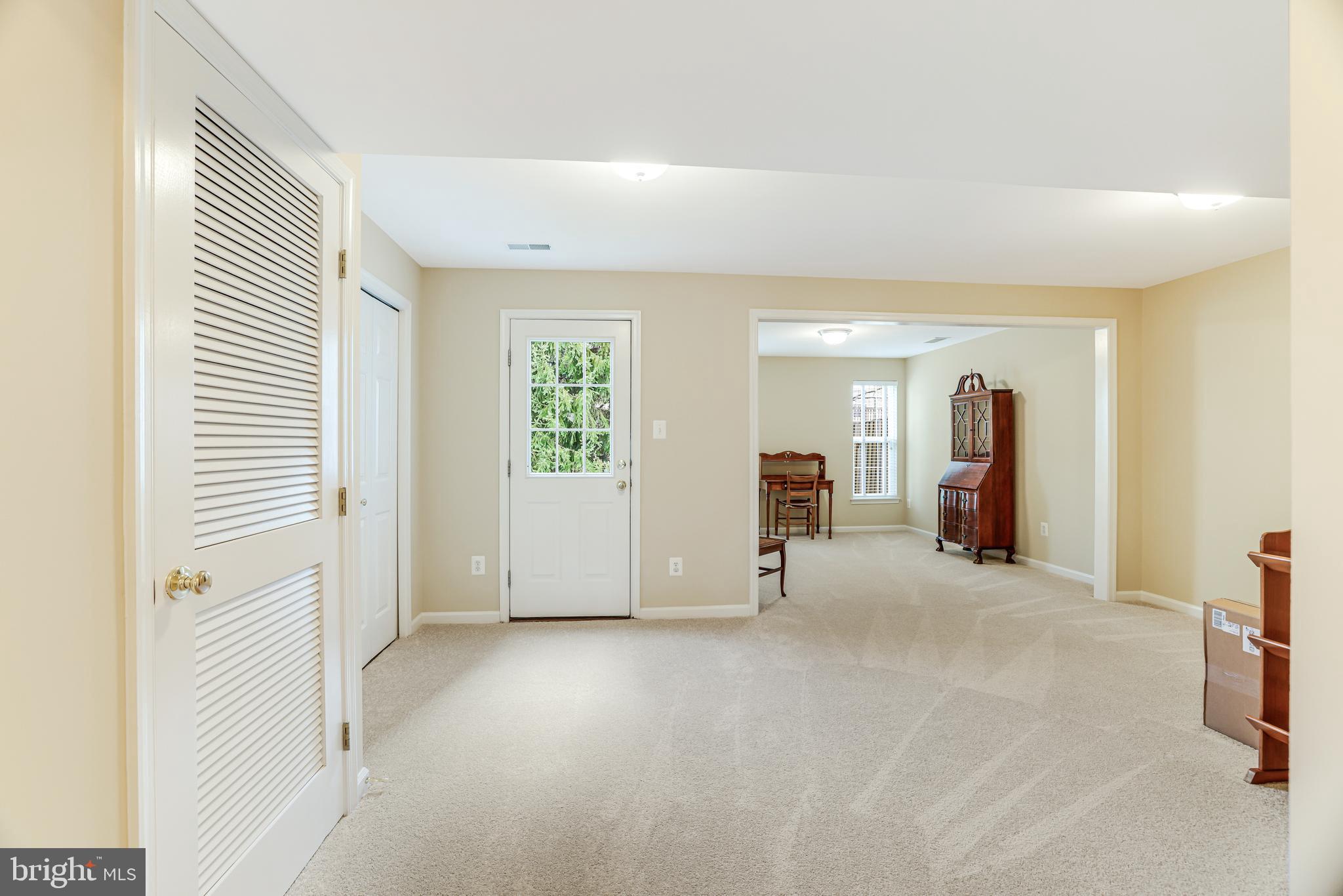 ASHBURN FARM - Residential