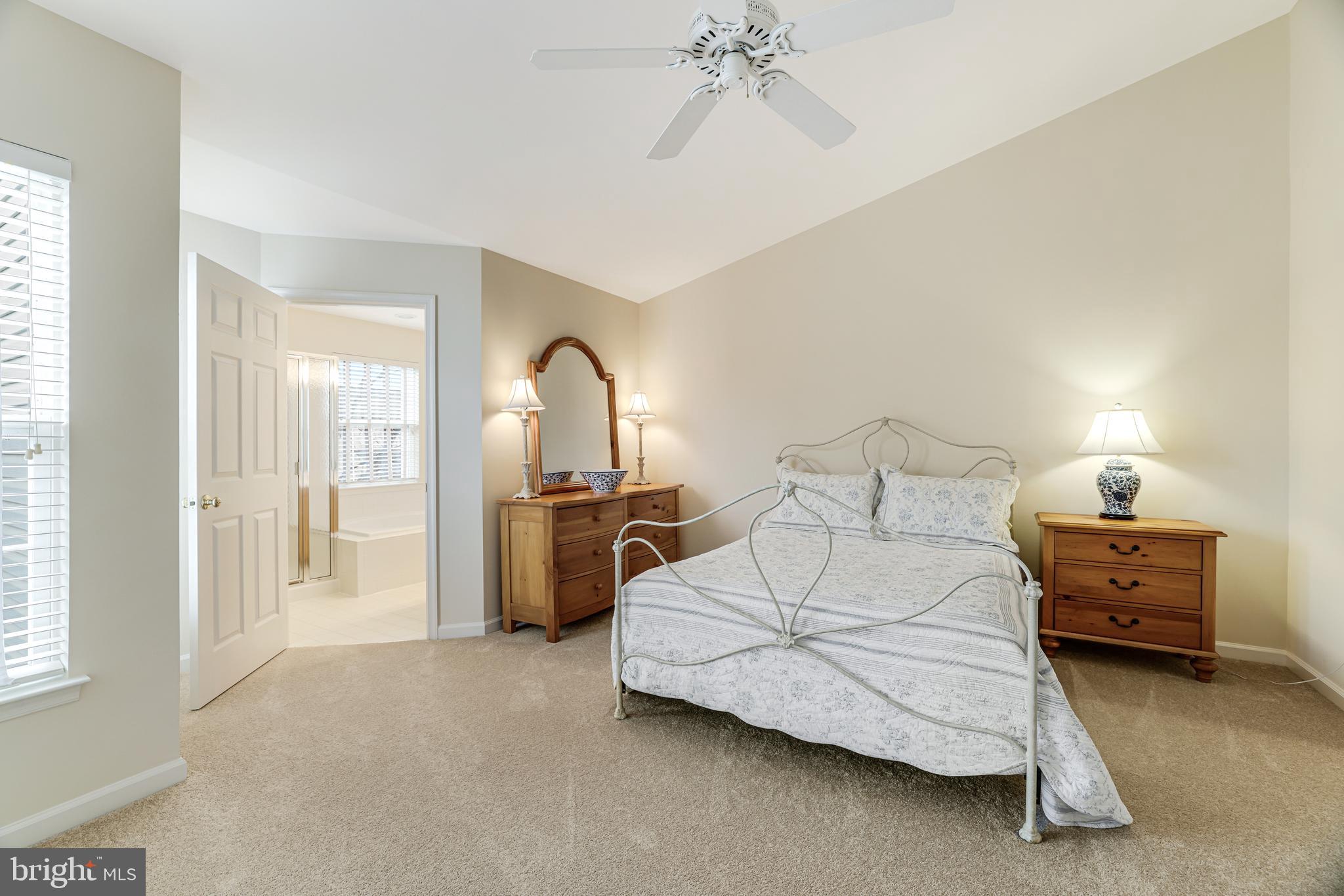 ASHBURN FARM - Residential