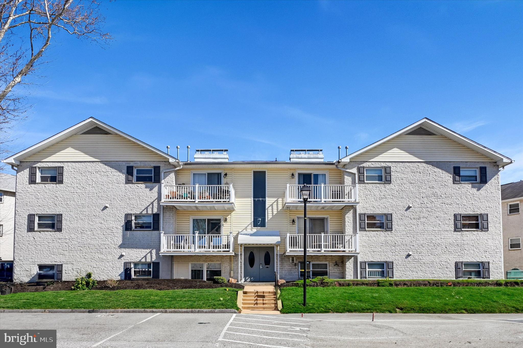 WARREN LODGE - Residential