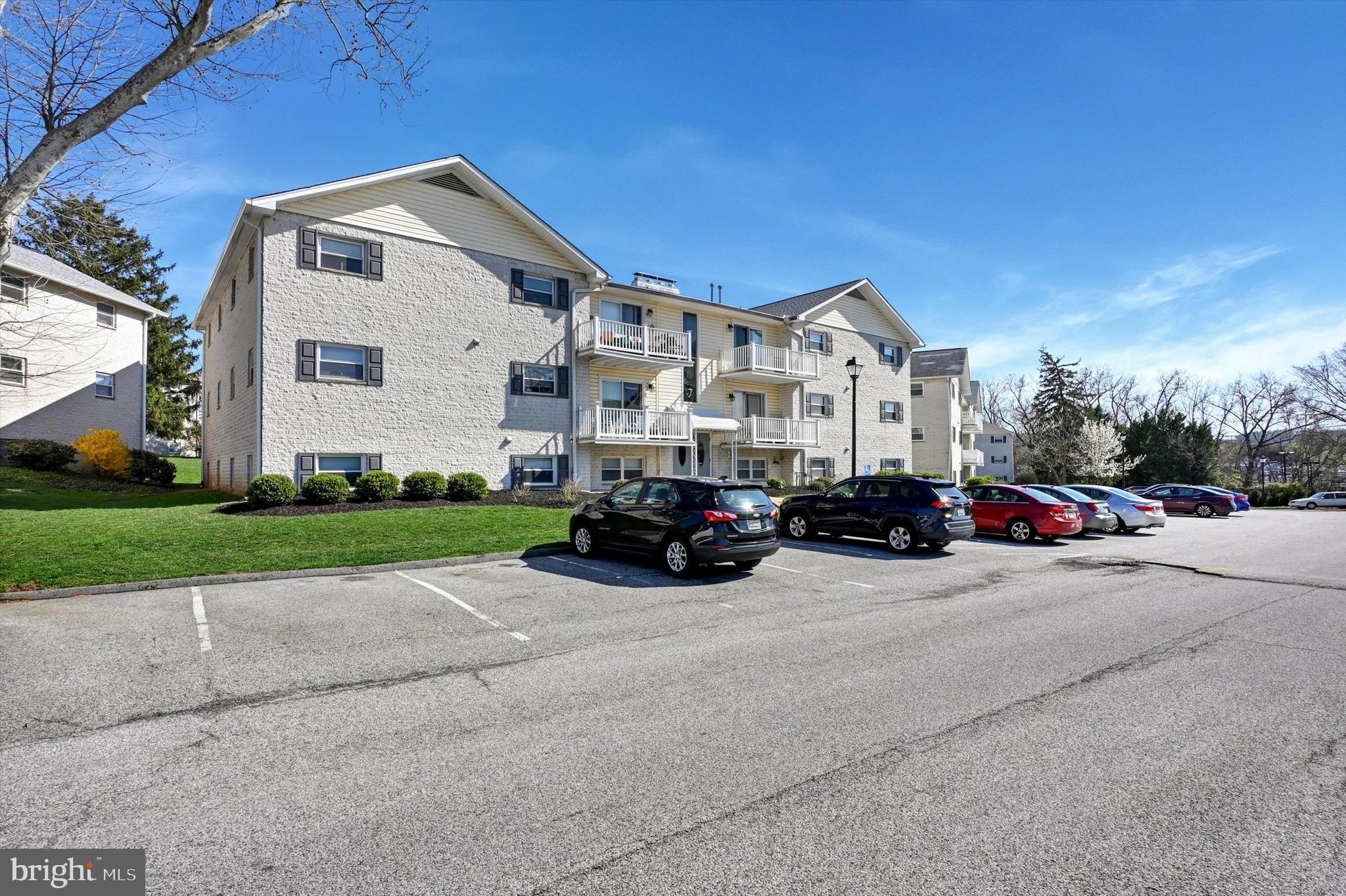 WARREN LODGE - Residential