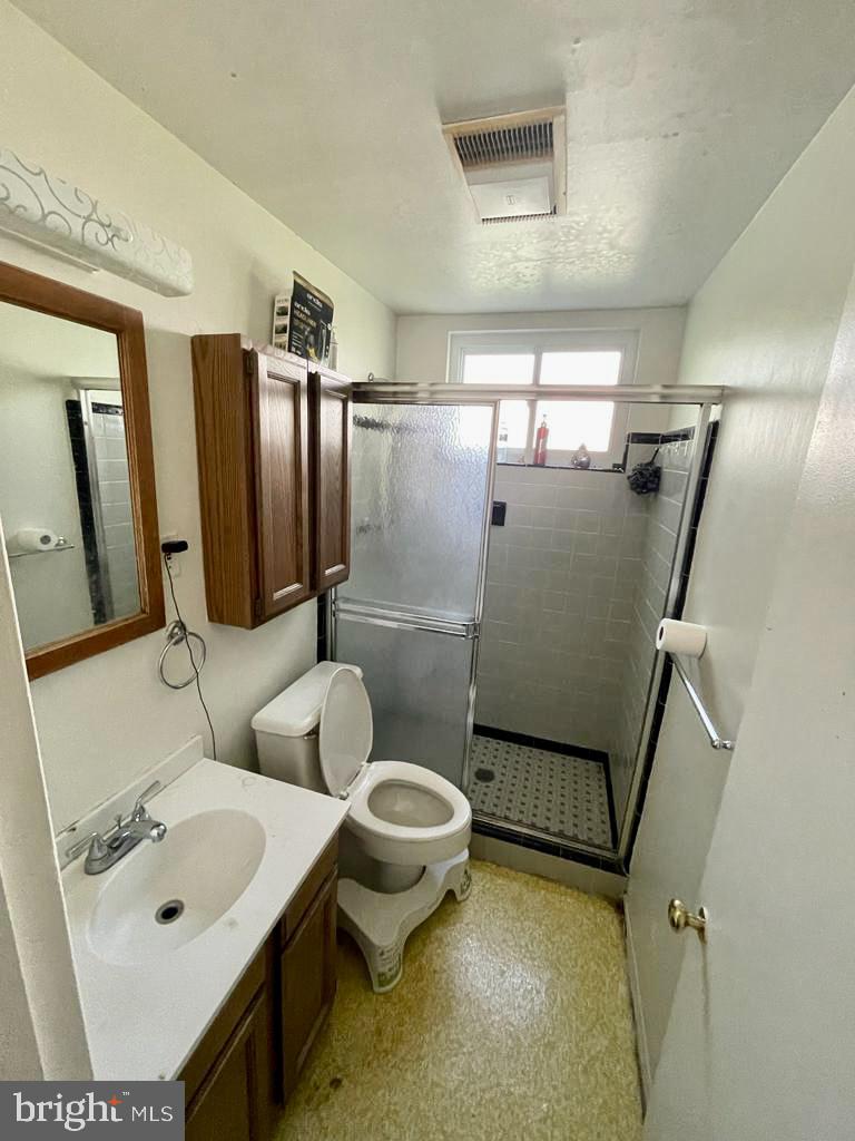 NORTH SPRINGFIELD - Residential Lease