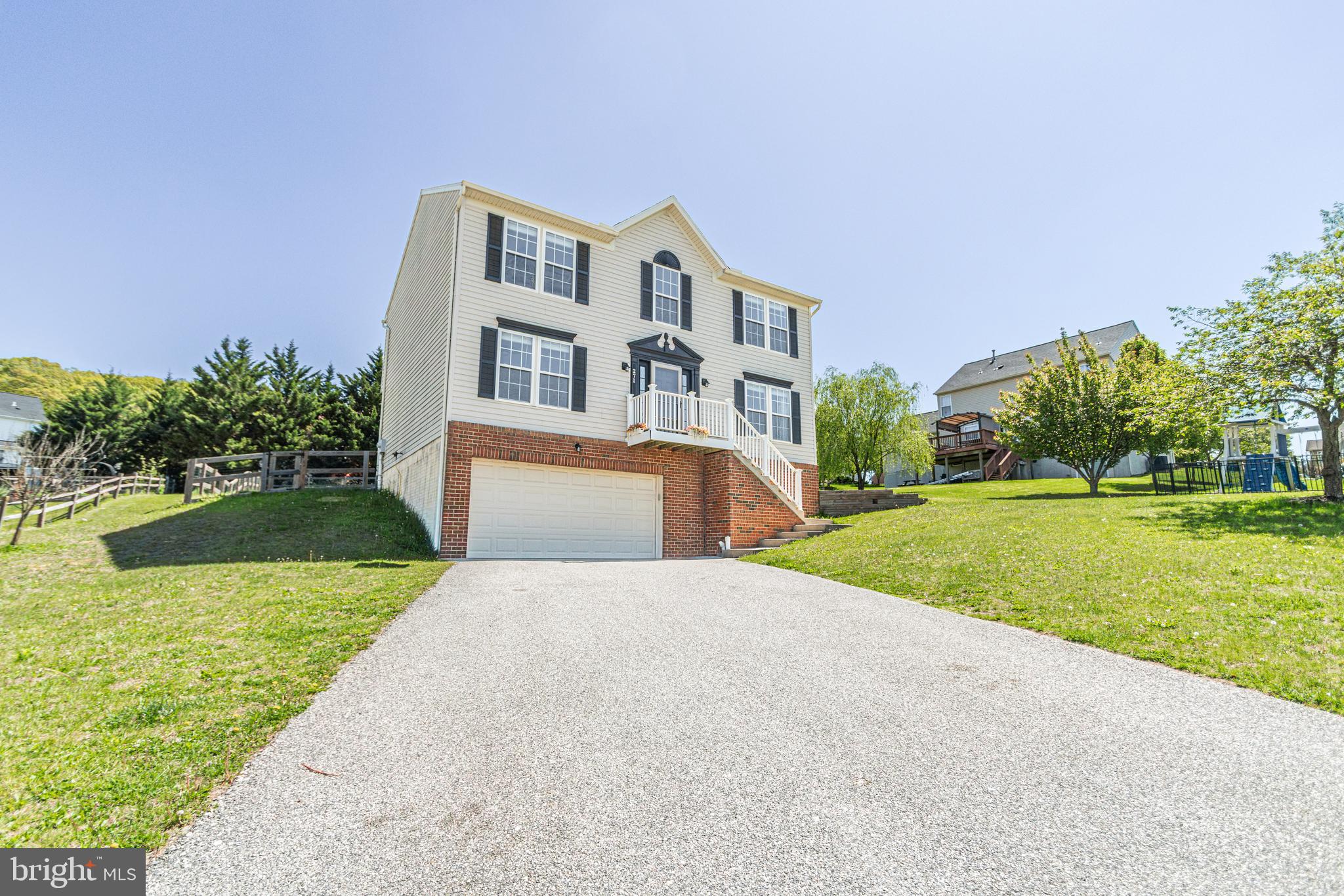271 COURTNEY COURT