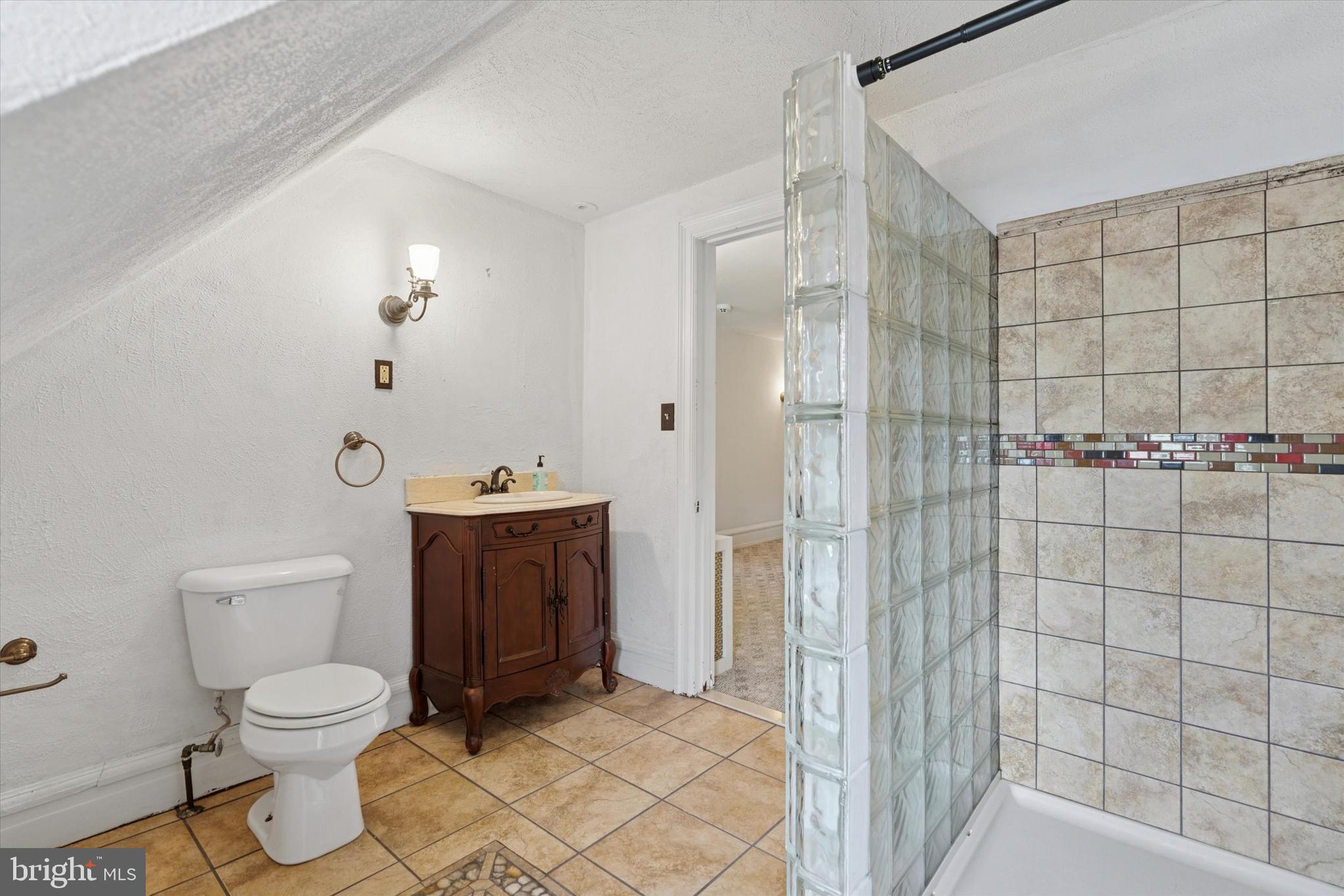 ELKINS PARK - Residential