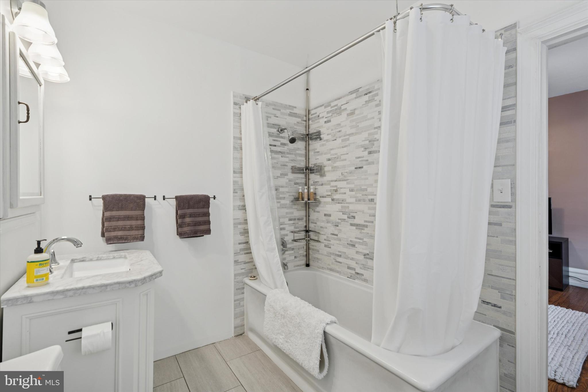 ELKINS PARK - Residential