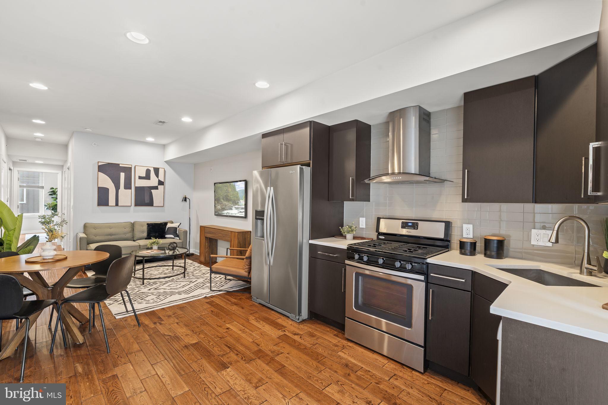 1416 PARRISH STREET 3