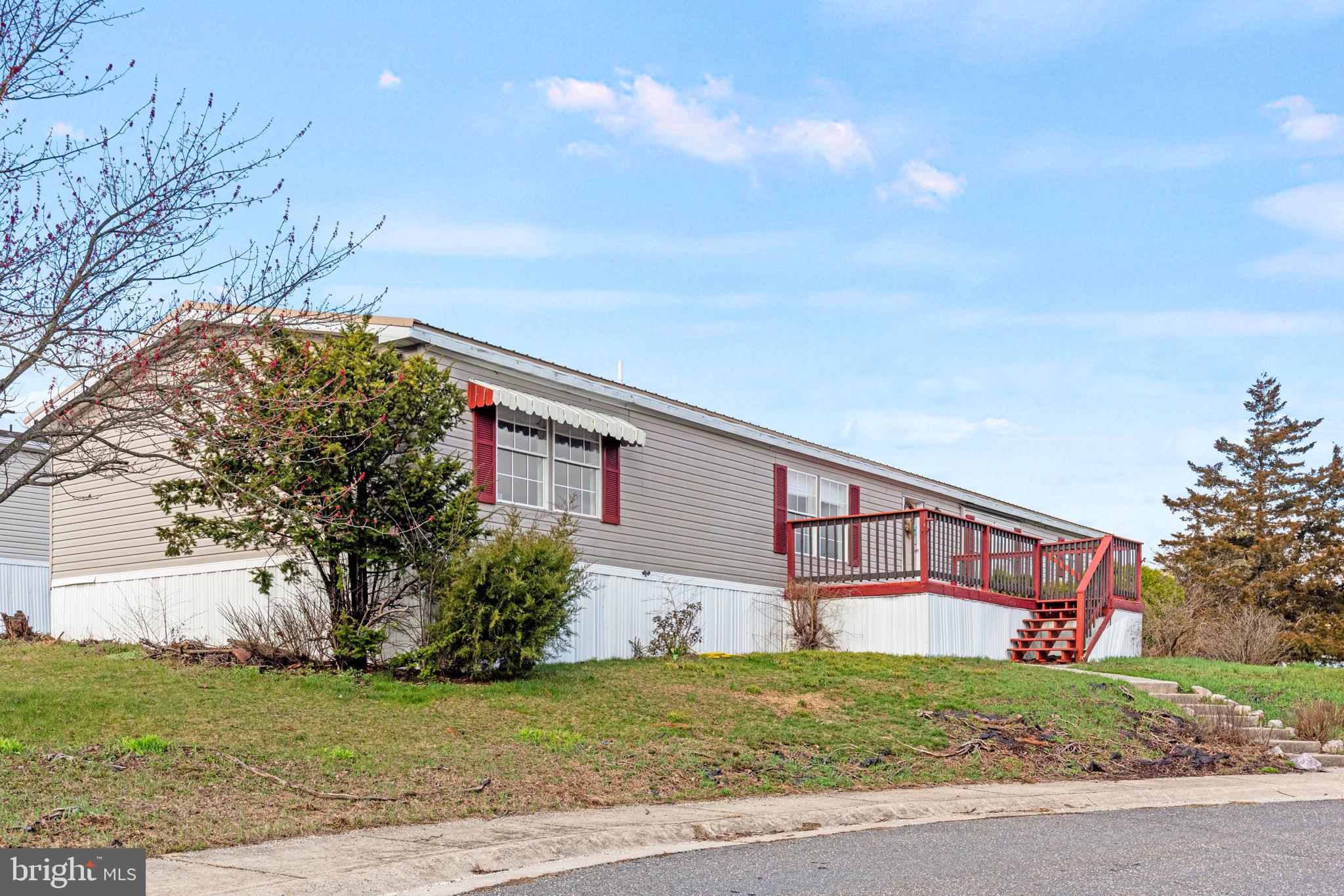 NORTHVIEW MANOR - Residential