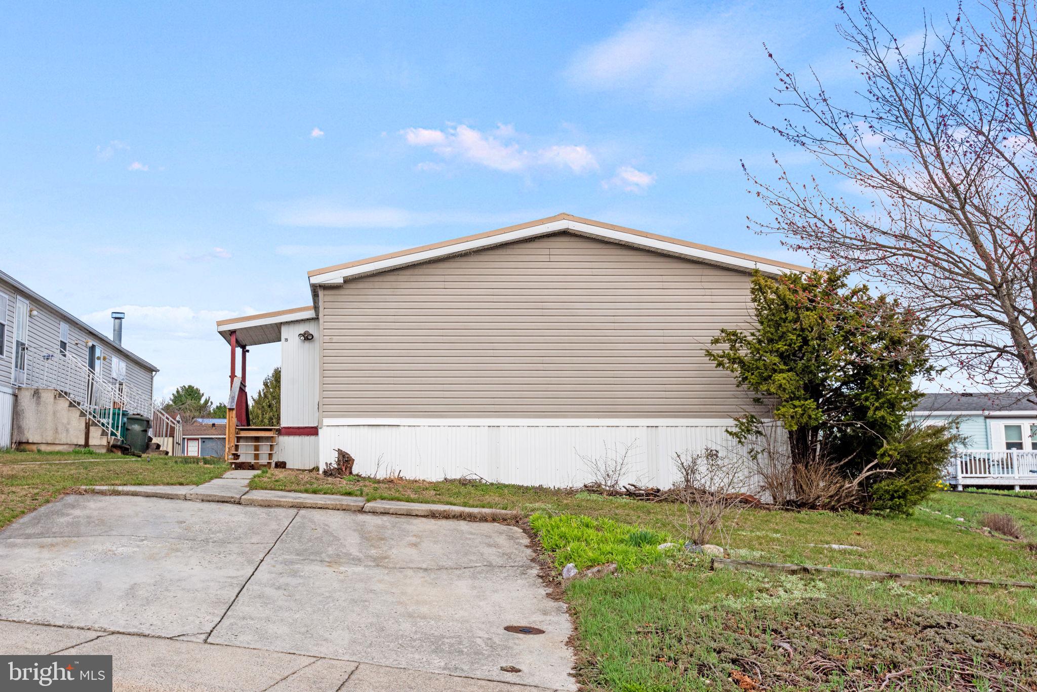 NORTHVIEW MANOR - Residential