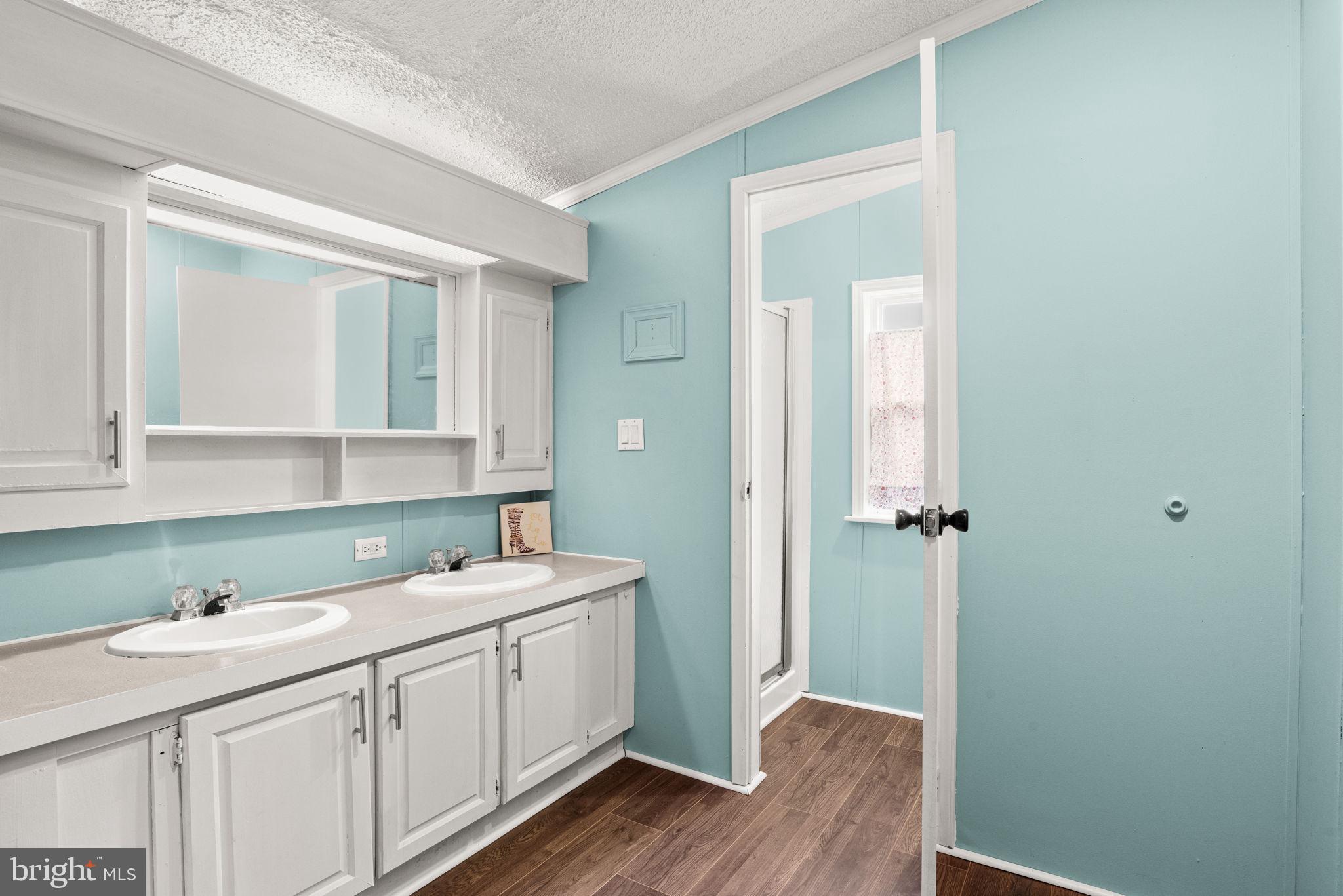 NORTHVIEW MANOR - Residential