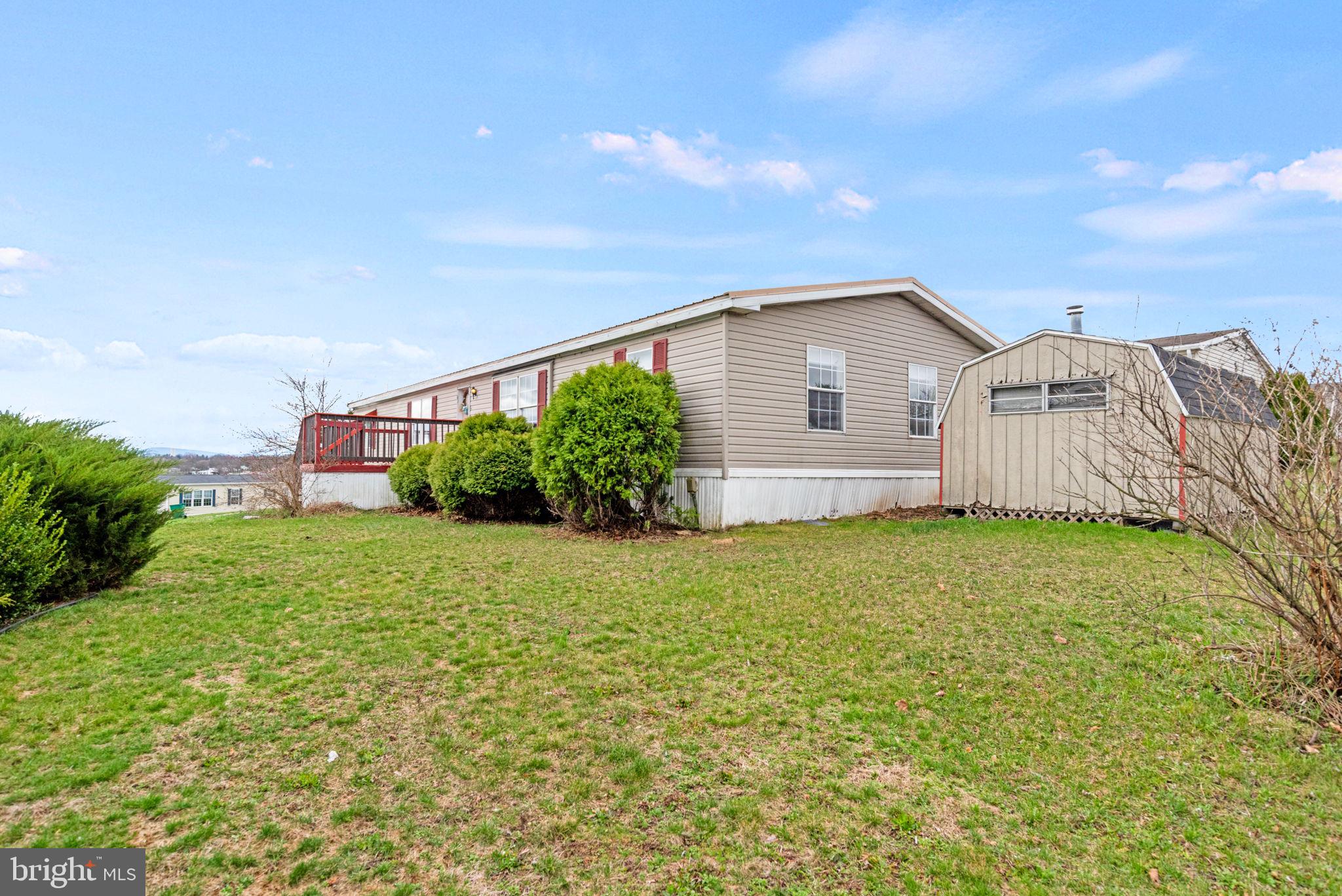 NORTHVIEW MANOR - Residential