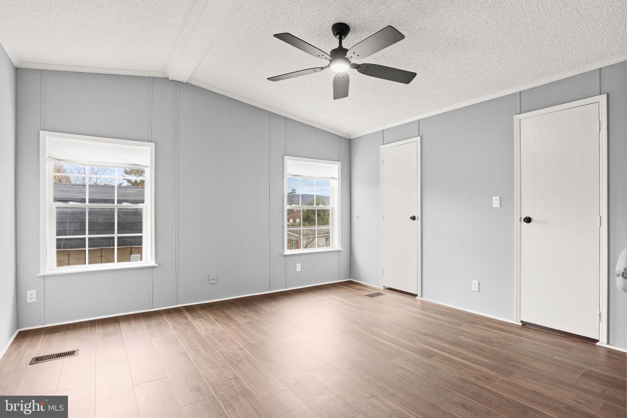 NORTHVIEW MANOR - Residential