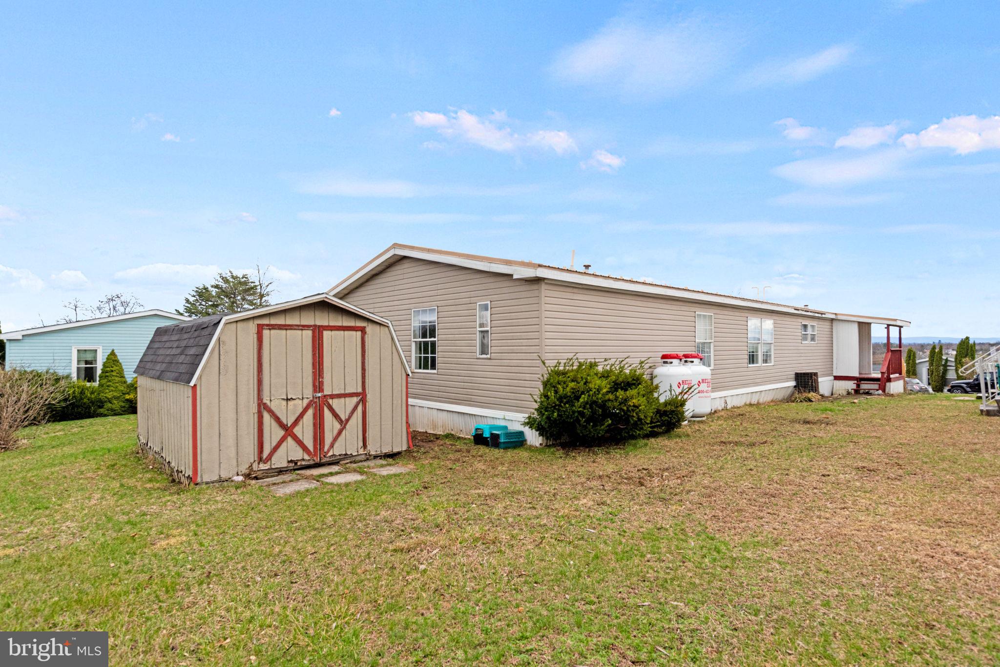 NORTHVIEW MANOR - Residential