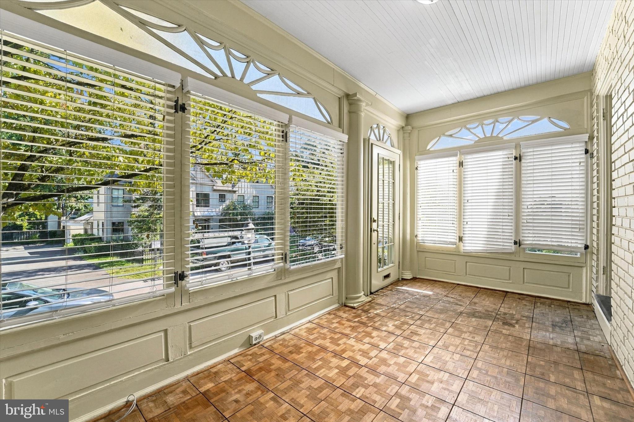 147 W MEADE STREET