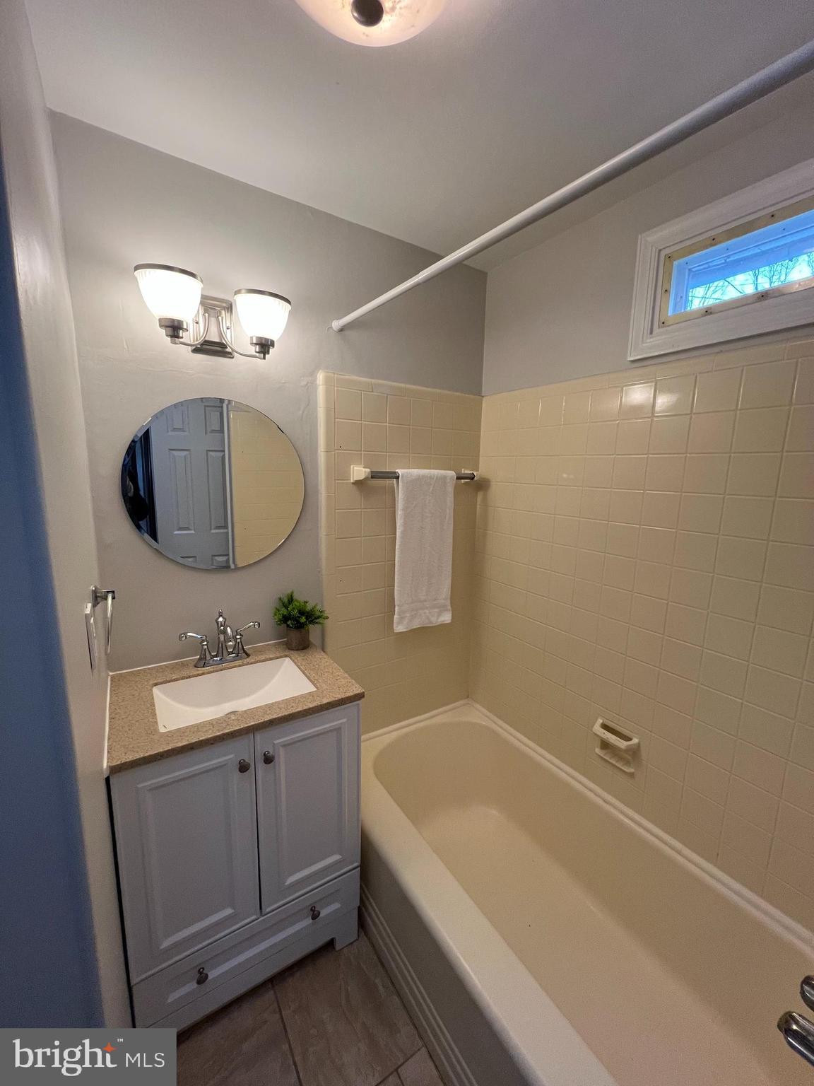 IDLEWILDE ACRES - Residential Lease