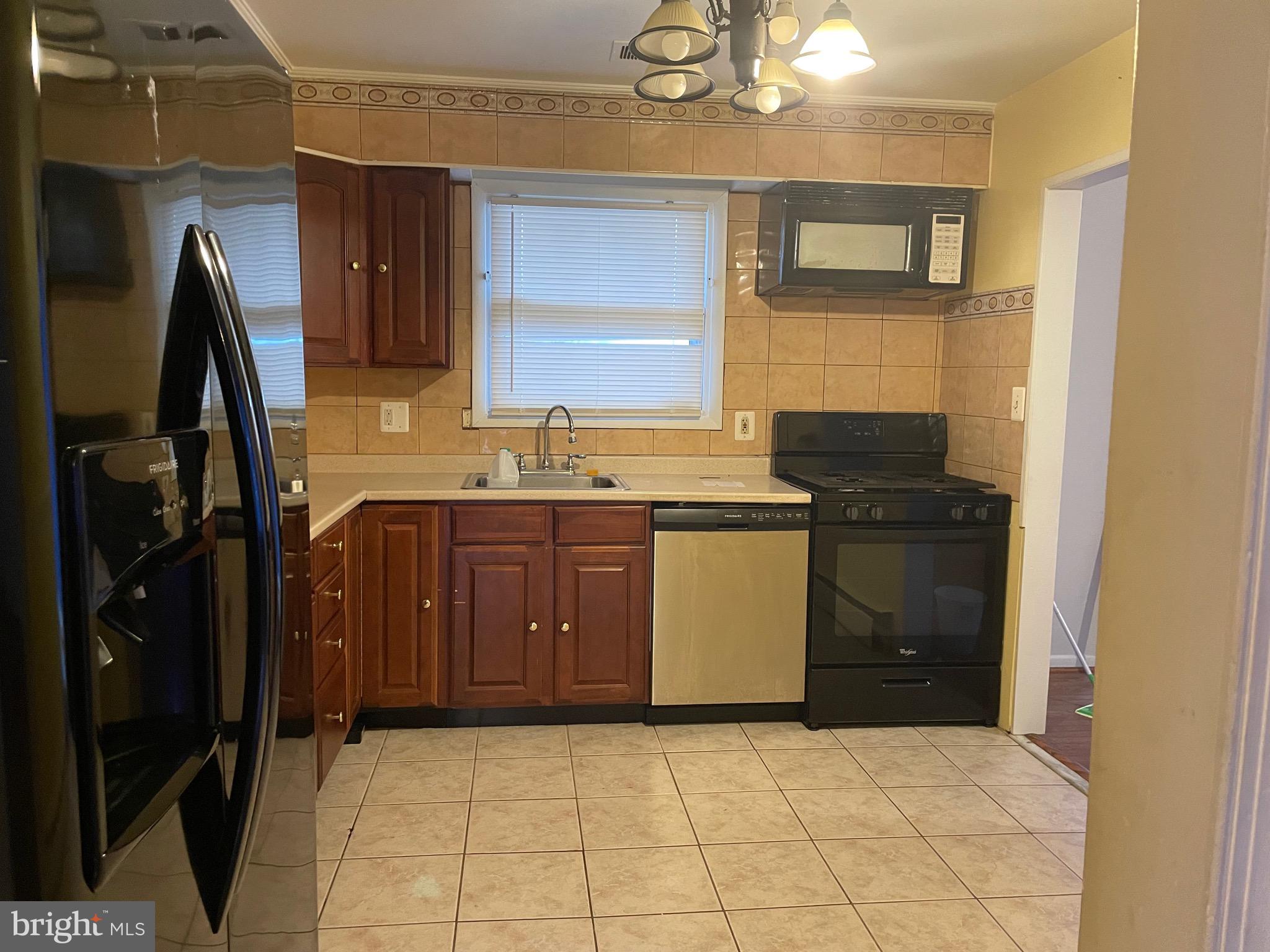 ROSEDALE - Residential