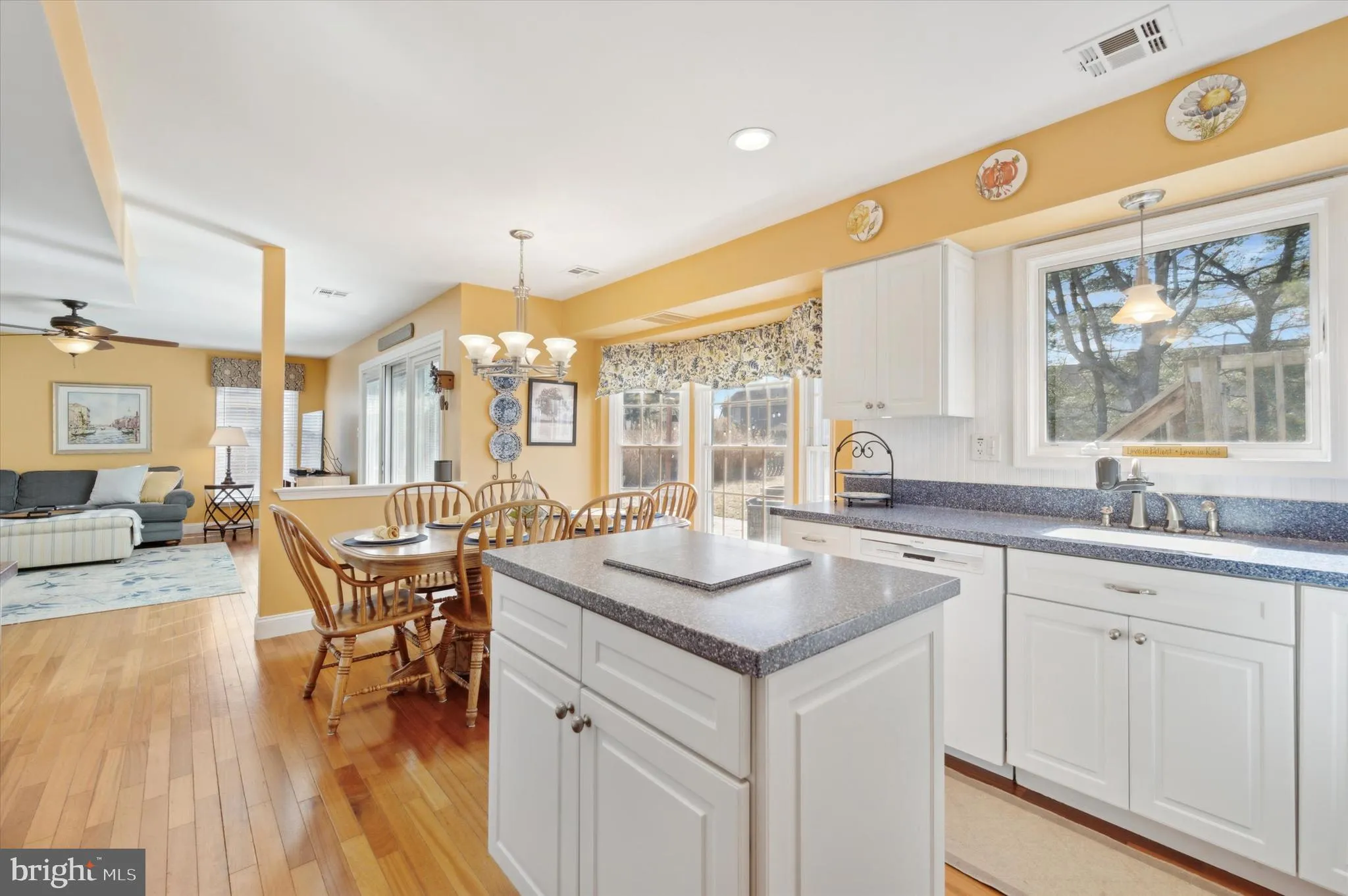 Eastampton, New Jersey 08060, United States, 4 Bedrooms Bedrooms, ,3 BathroomsBathrooms,Residential,Contingent,10014