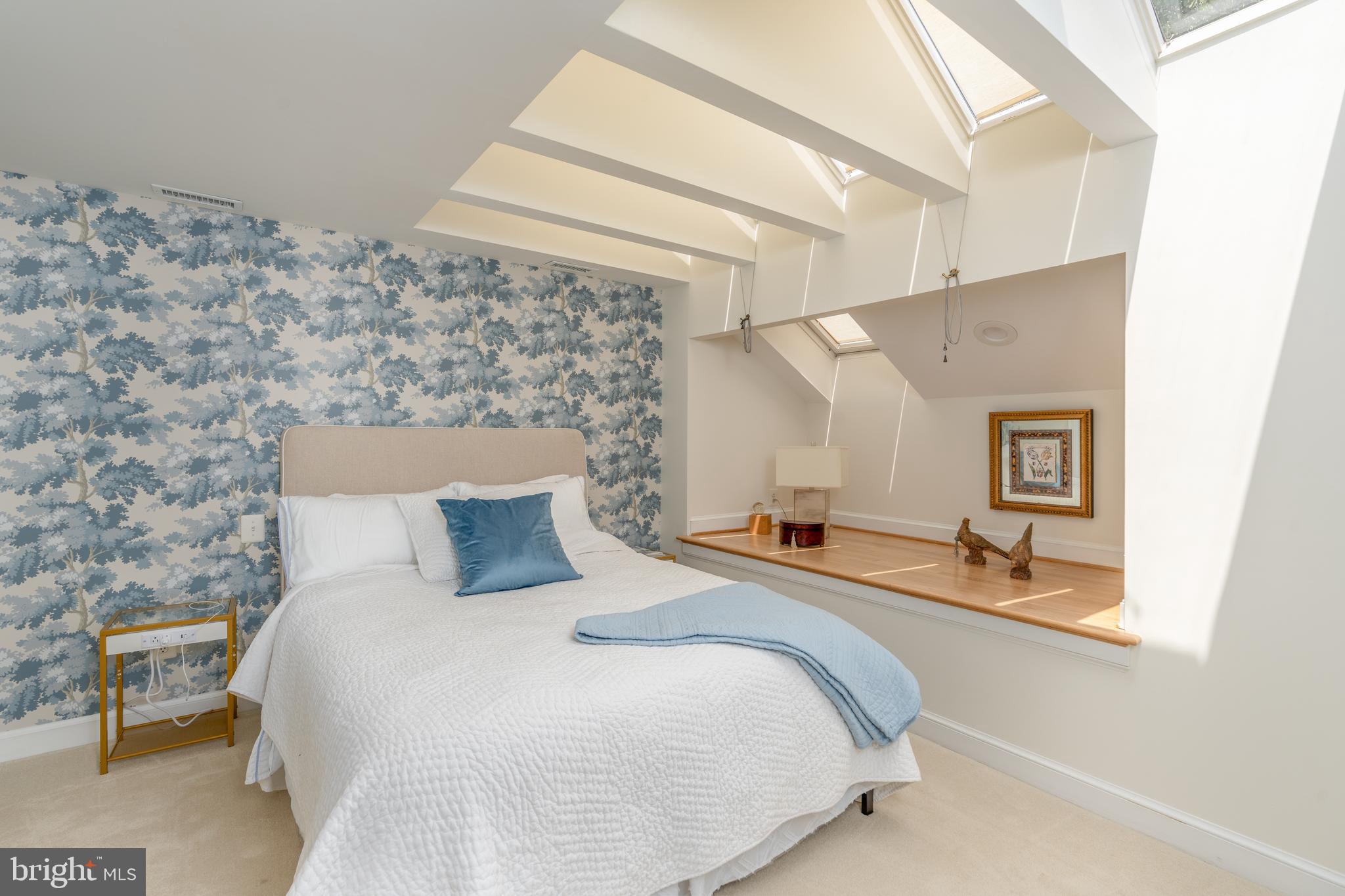 MADISON OF MCLEAN - Residential