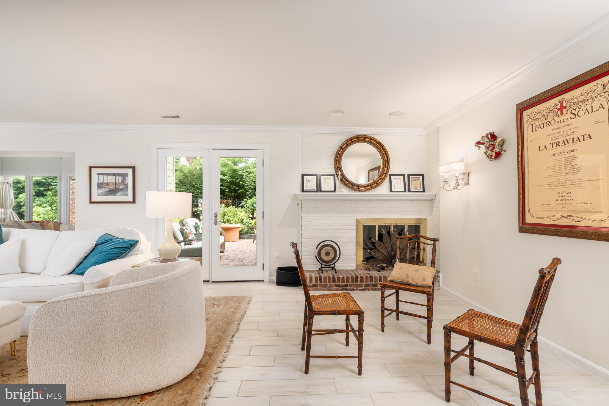 MADISON OF MCLEAN - Residential