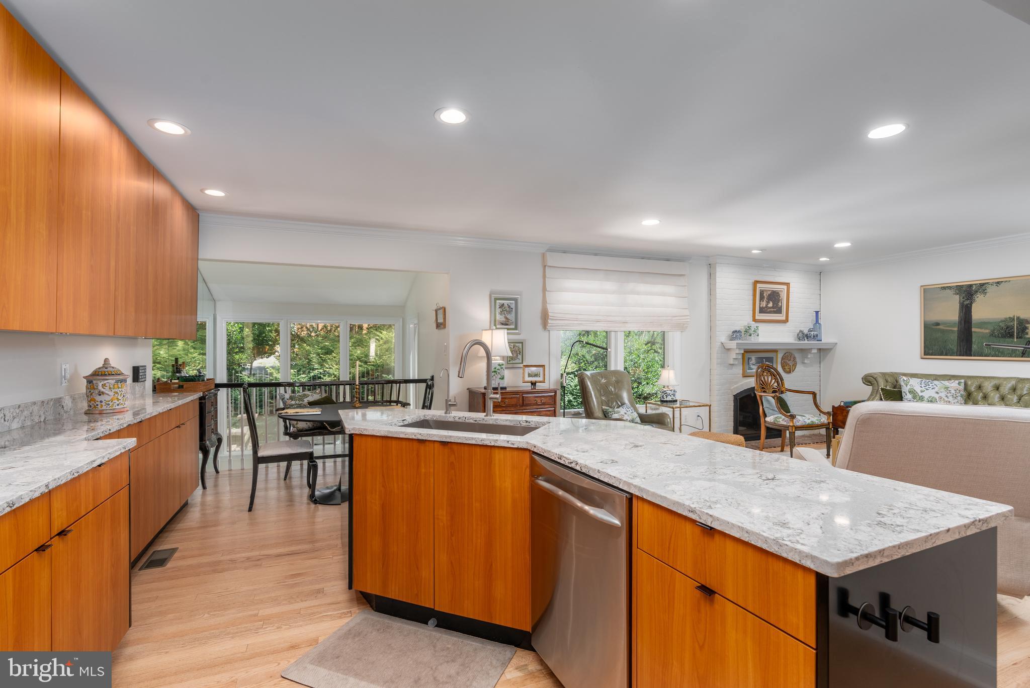 MADISON OF MCLEAN - Residential