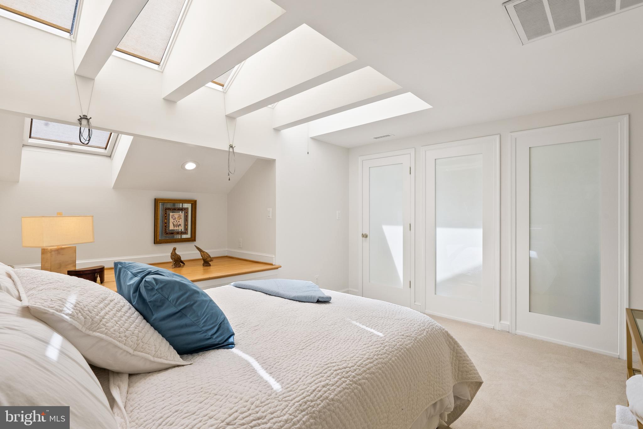 MADISON OF MCLEAN - Residential