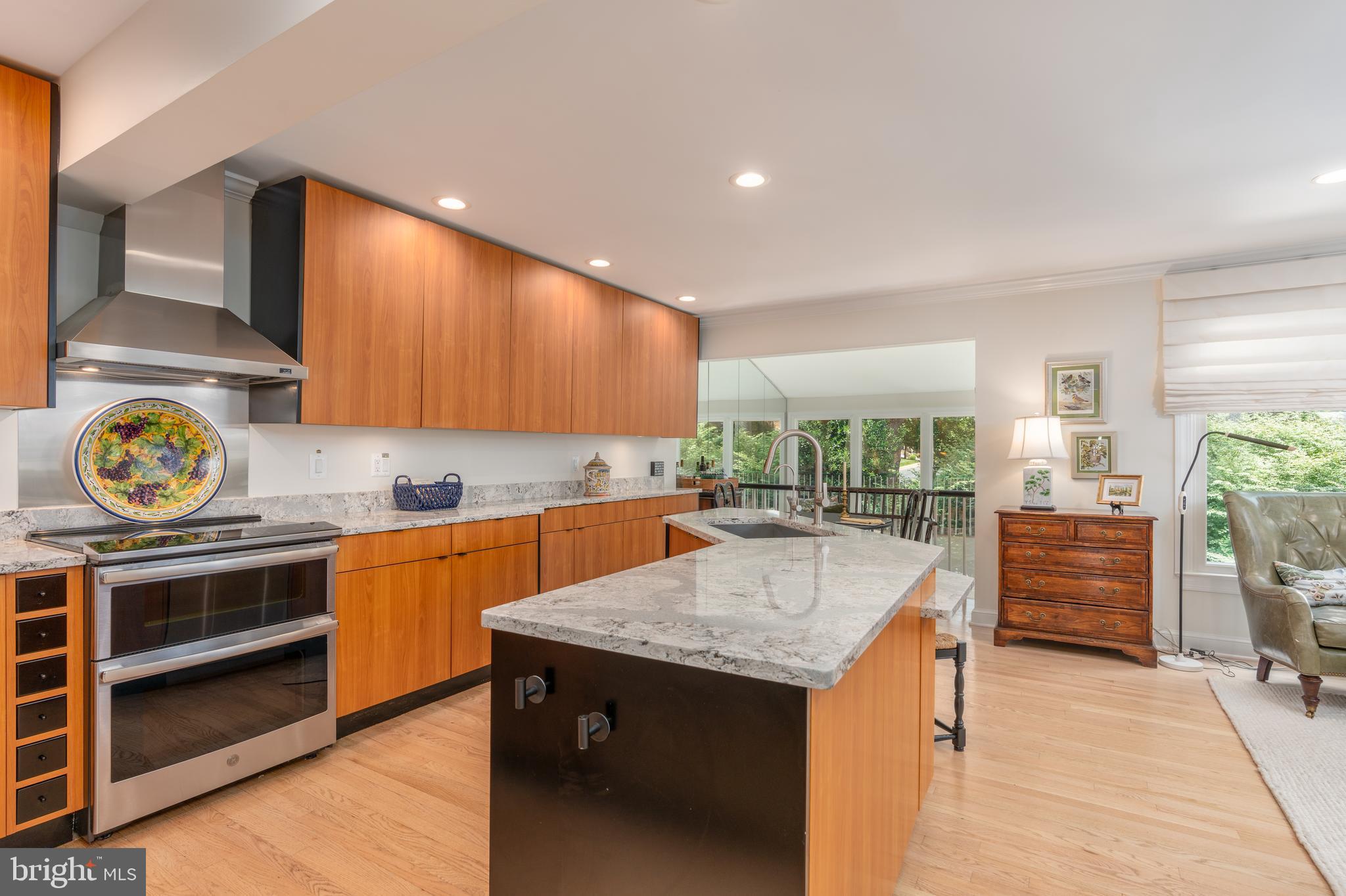 MADISON OF MCLEAN - Residential