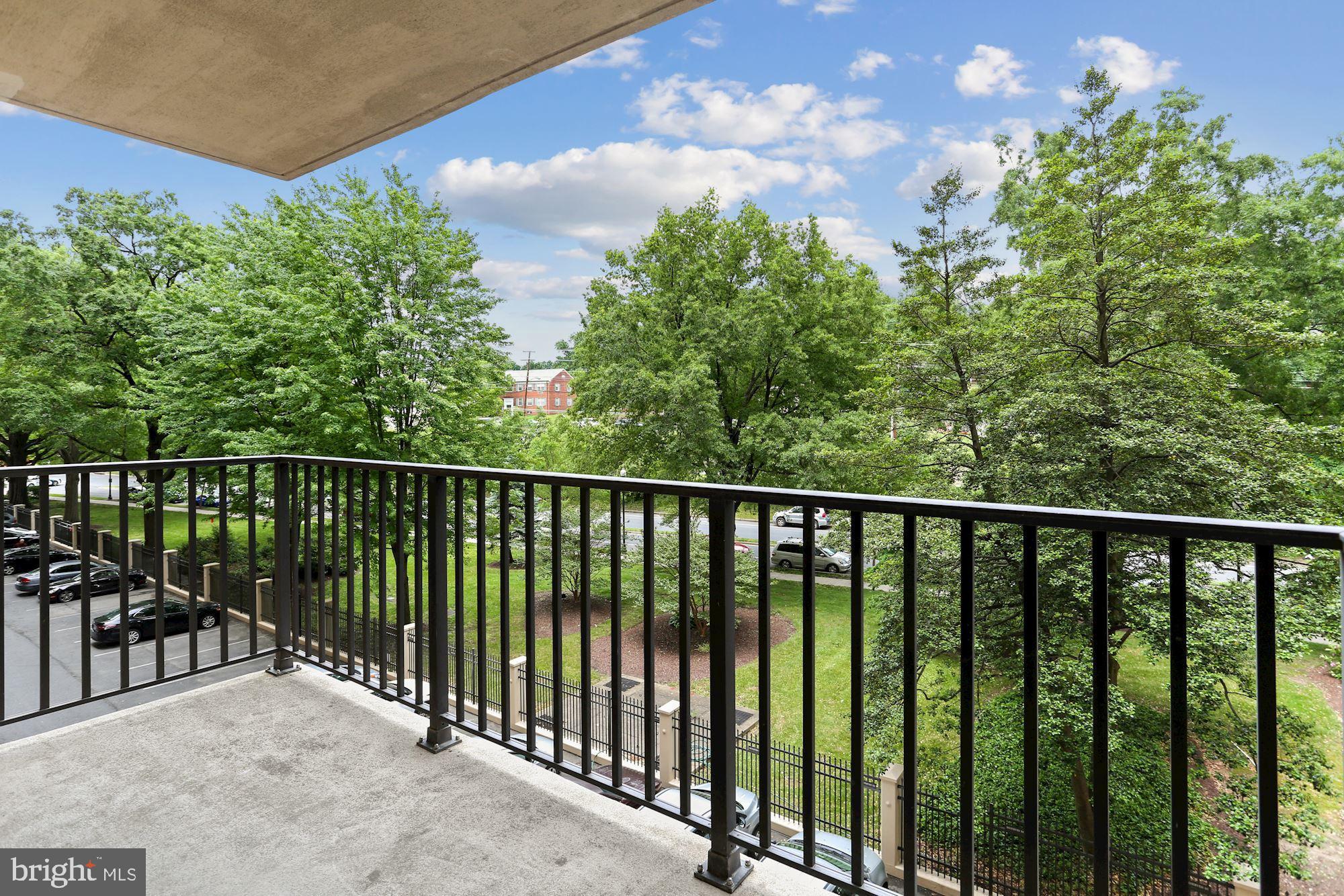 THE CARLTON - Residential