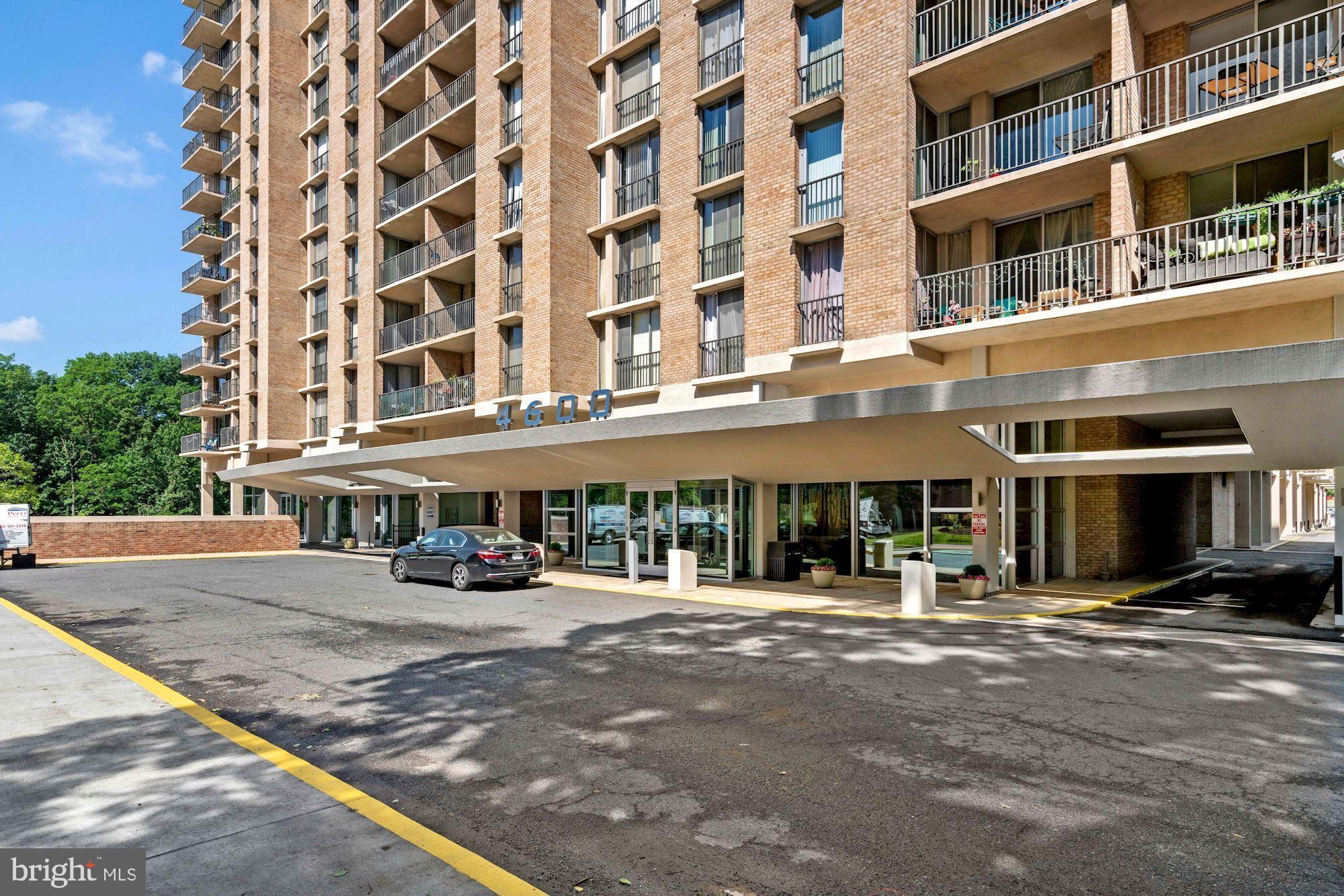 THE CARLTON - Residential