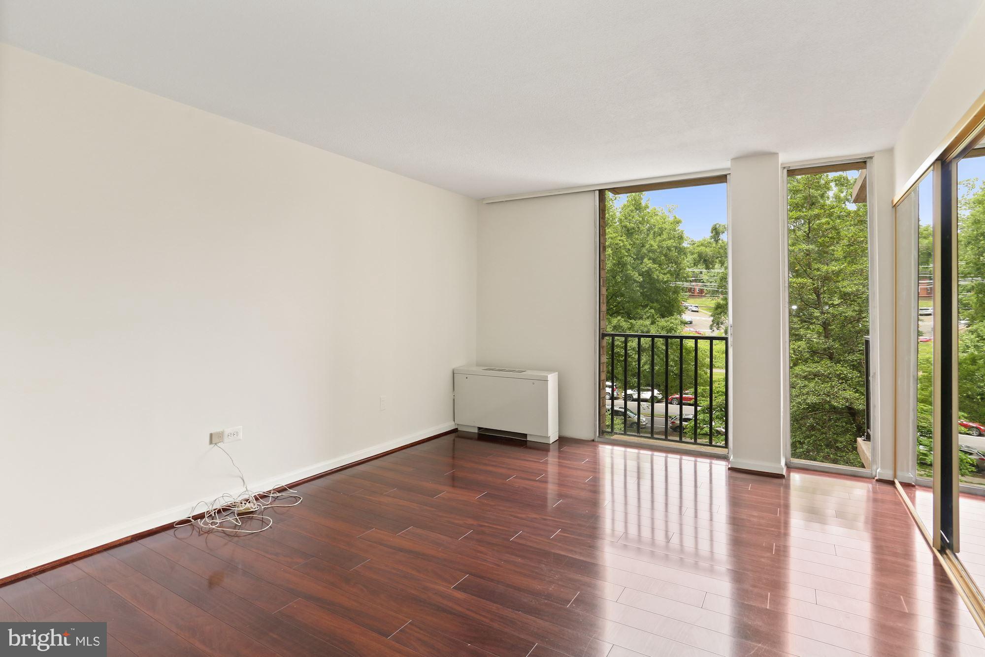 THE CARLTON - Residential