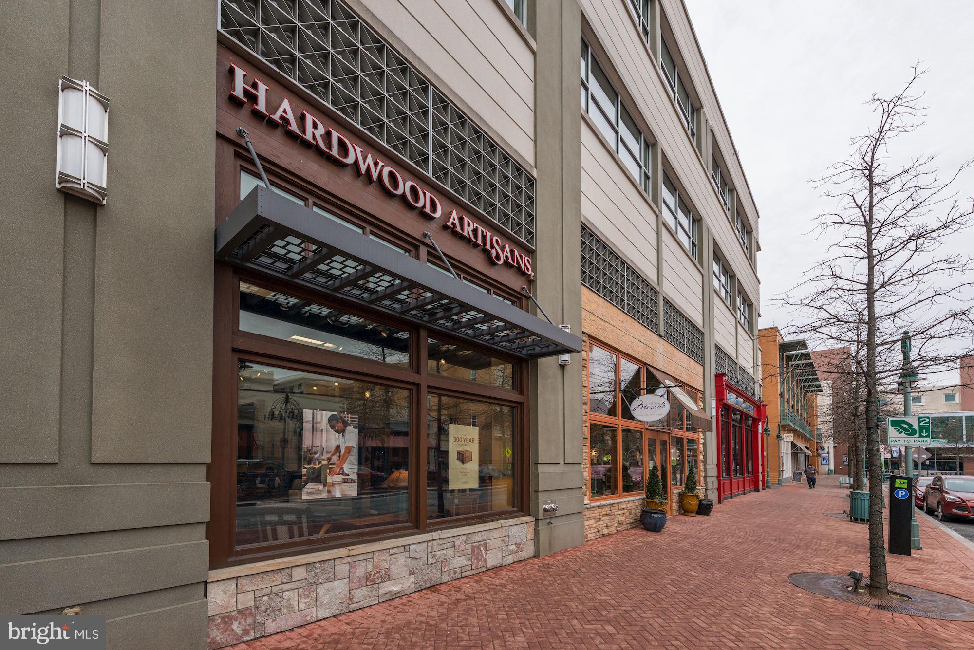 THE CARLTON - Residential