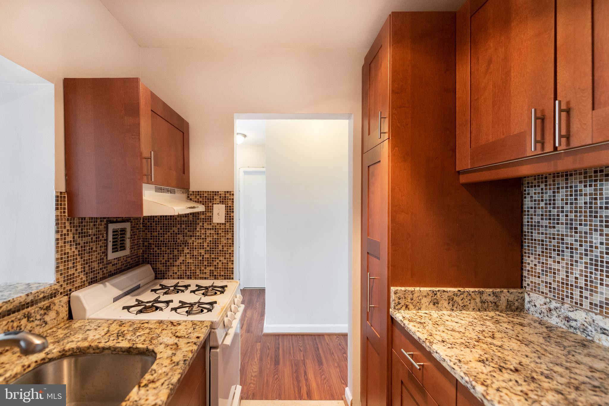 RIVER PLACE - Residential Lease