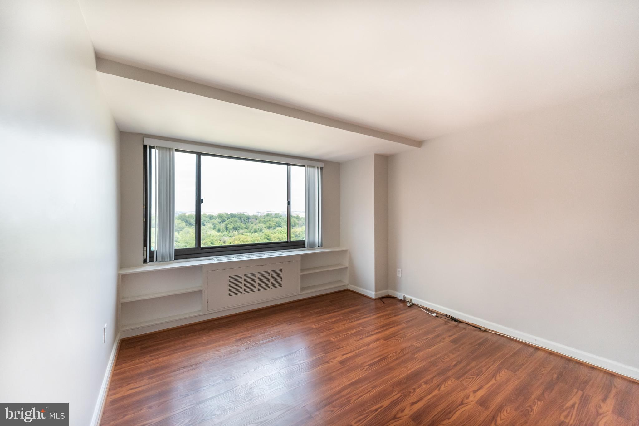 RIVER PLACE - Residential Lease