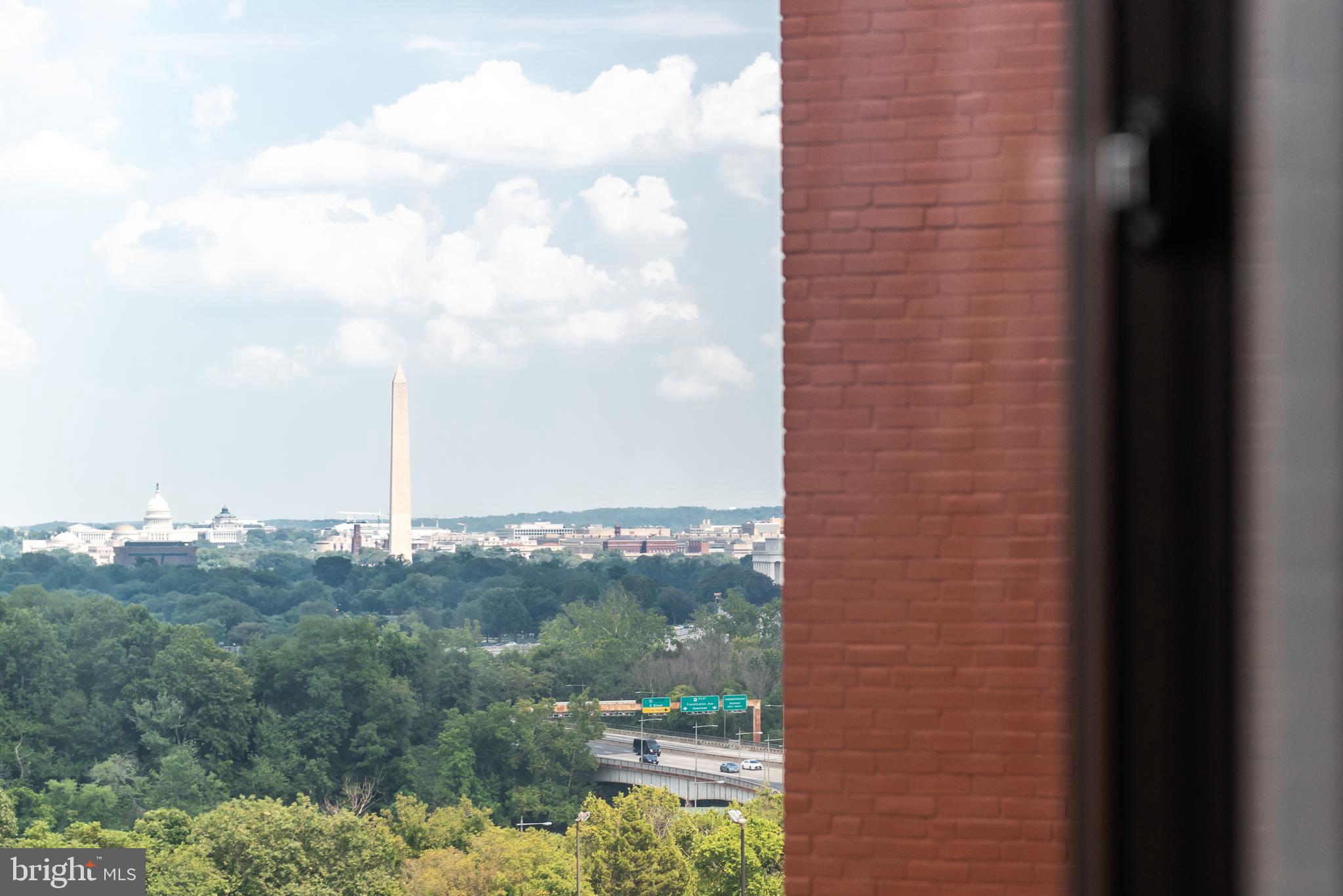 RIVER PLACE - Residential Lease