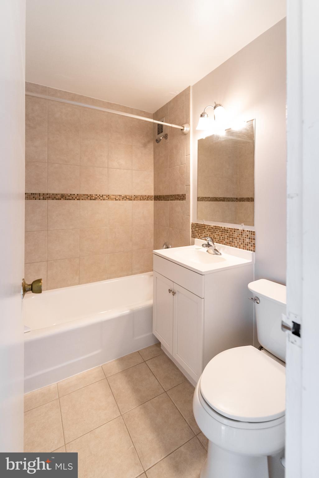 RIVER PLACE - Residential Lease