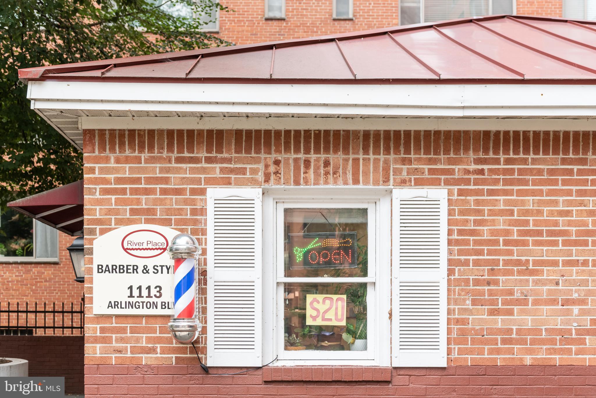 RIVER PLACE - Residential Lease