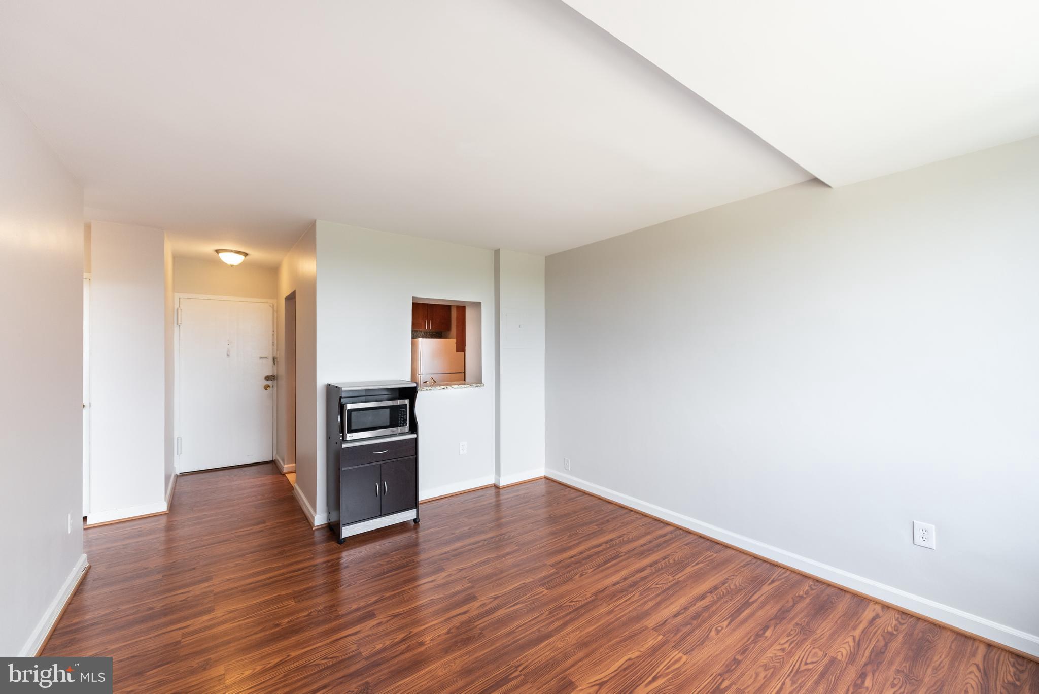 RIVER PLACE - Residential Lease