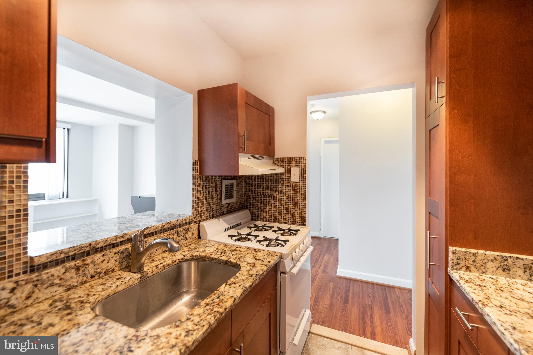 RIVER PLACE - Residential Lease