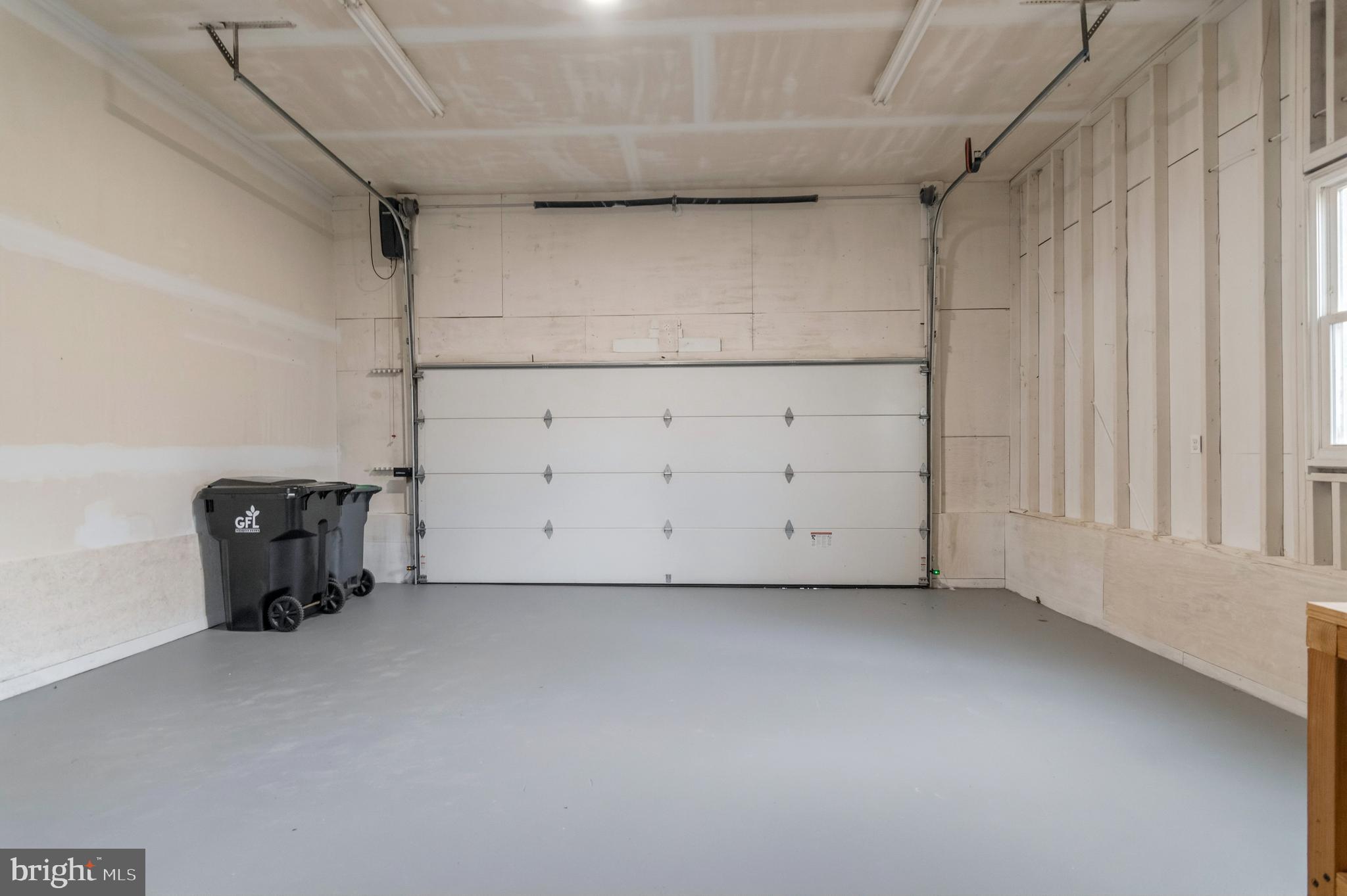 FAIRFIELD WOODS - Residential