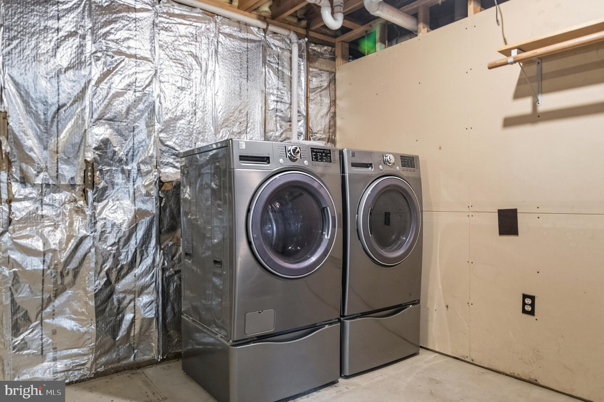 FAIRFIELD WOODS - Residential