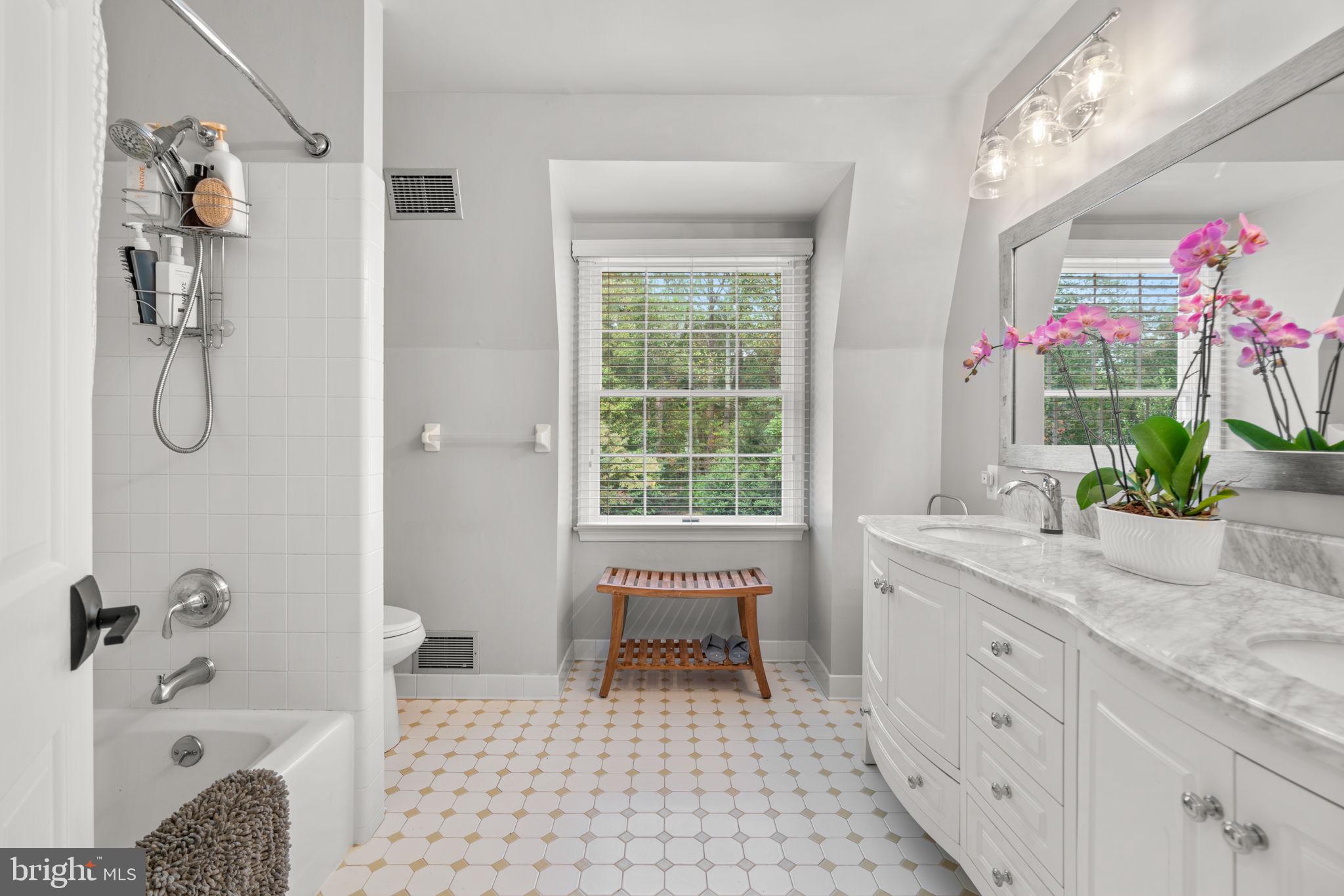 WOODMARK - Residential